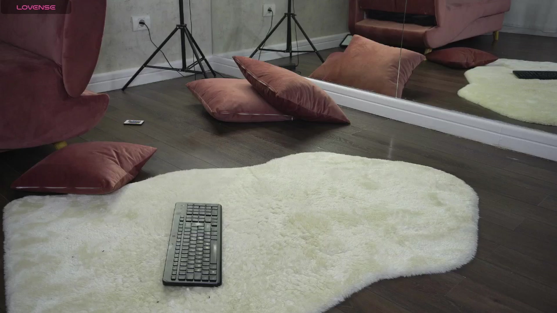 Gallery image thumbnail from Ellaacandy's myfreecams stream on, 06/28/2025, 07:41 image 17 of 20