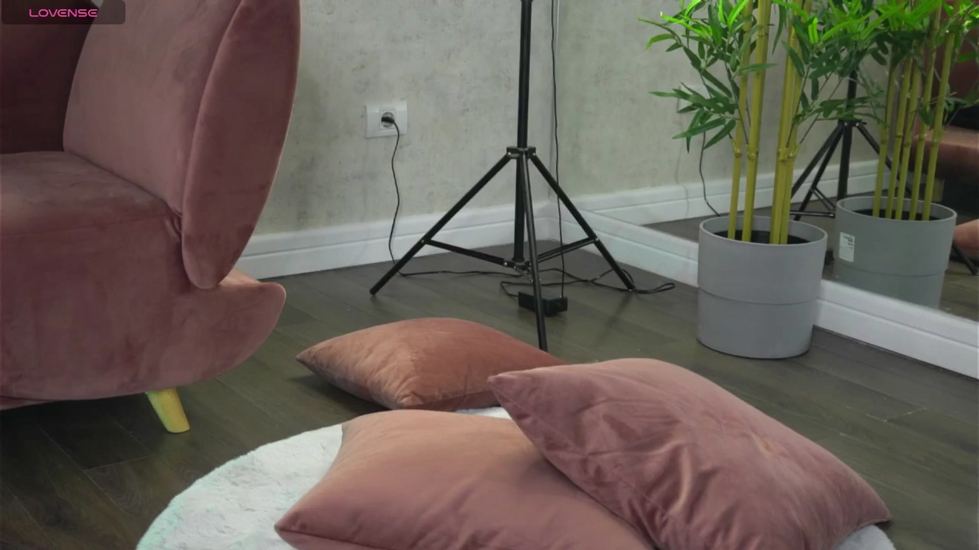 Gallery image thumbnail from Ellaacandy's myfreecams stream on, 07/19/2025, 14:37 image 17 of 20