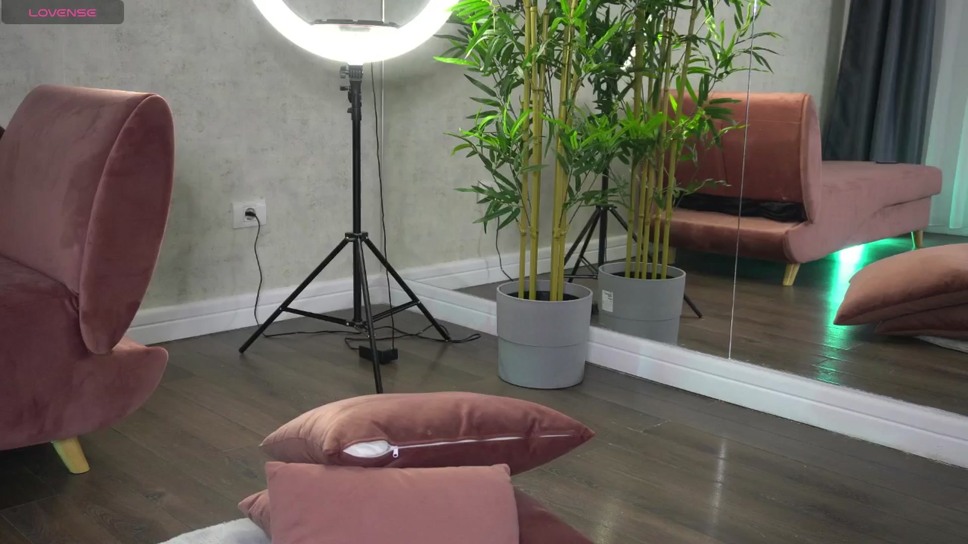Gallery image thumbnail from Ellaacandy's myfreecams stream on, 07/20/2025, 07:32 image 5 of 20