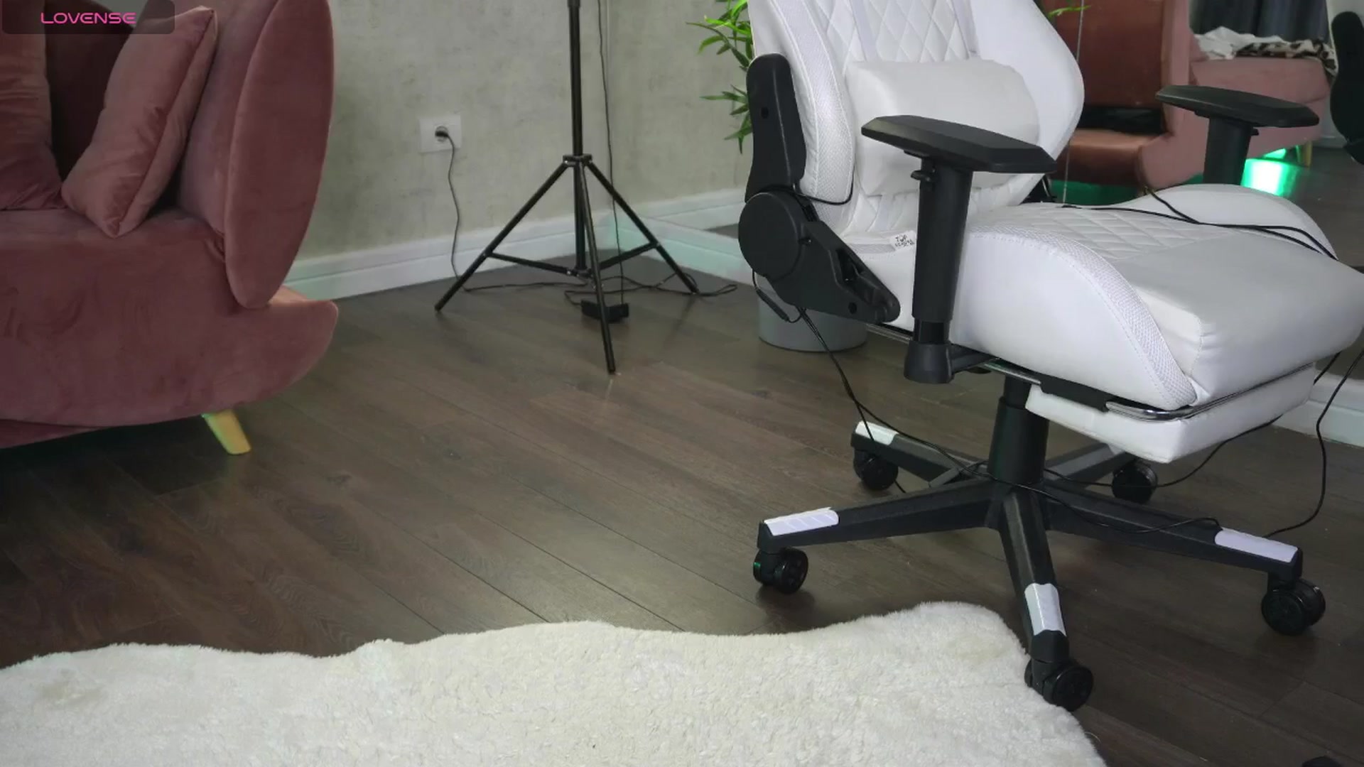 Gallery image thumbnail from Ellaacandy's myfreecams stream on, 07/22/2025, 14:34 image 18 of 20