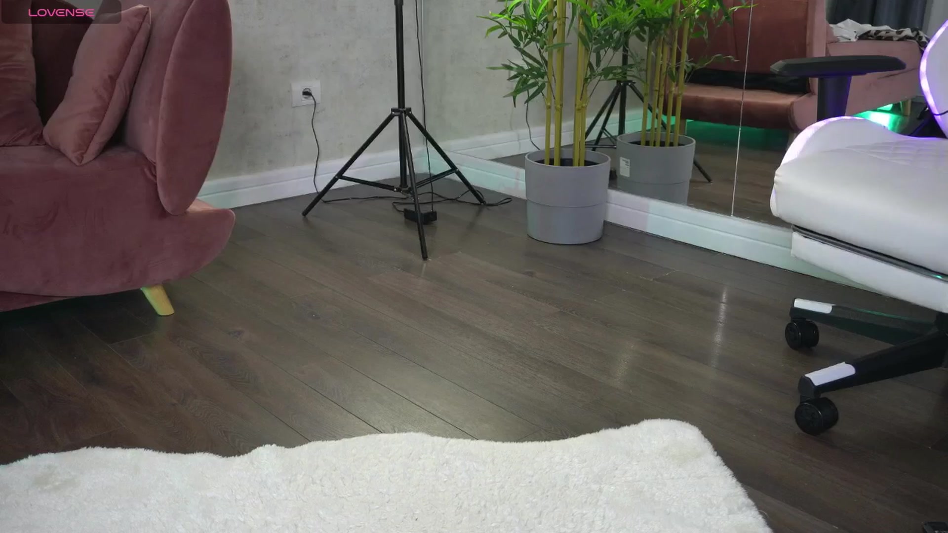 Gallery image thumbnail from Ellaacandy's myfreecams stream on, 07/22/2025, 14:34 image 16 of 20