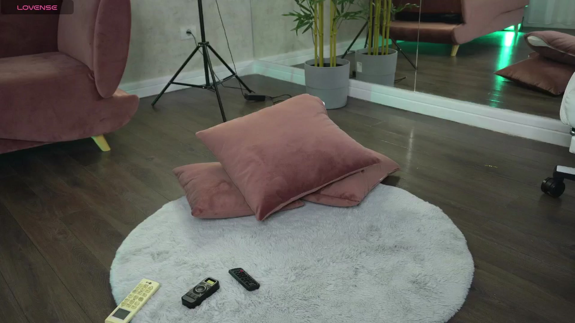 Gallery image thumbnail from Ellaacandy's myfreecams stream on, 07/29/2025, 13:53 image 15 of 20