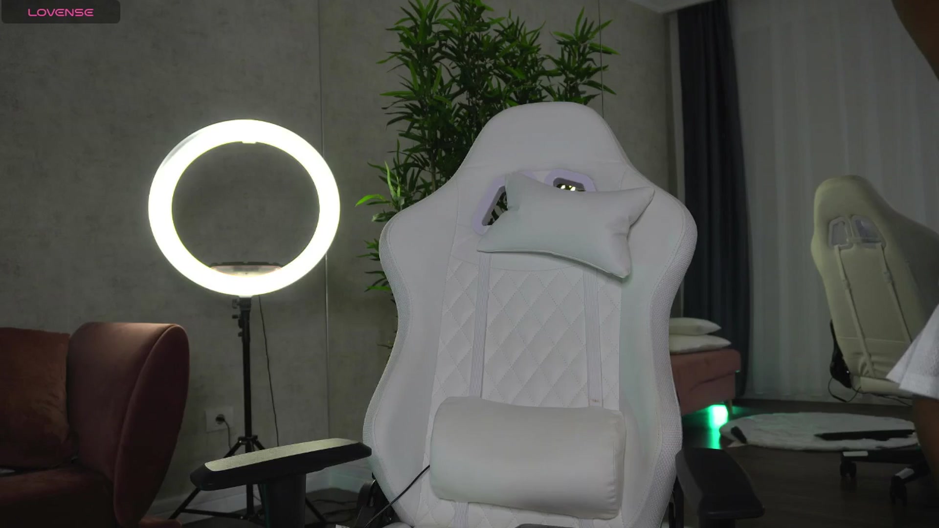 Gallery image thumbnail from Ellaacandy's myfreecams stream on, 08/02/2025, 13:55 image 15 of 20