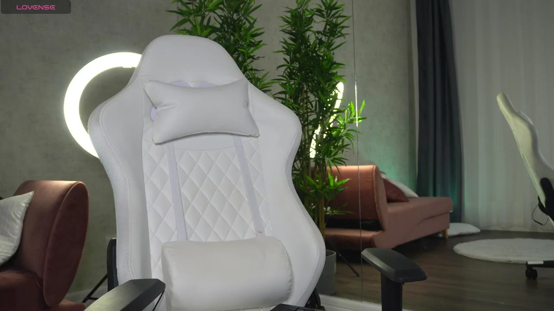 Gallery image thumbnail from Ellaacandy's myfreecams stream on, 08/04/2025, 12:34 image 4 of 20