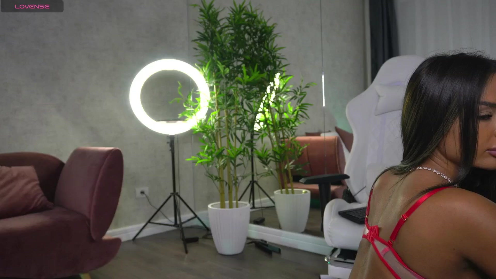 Gallery image thumbnail from Ellaacandy's myfreecams stream on, 08/05/2025, 13:50 image 2 of 20
