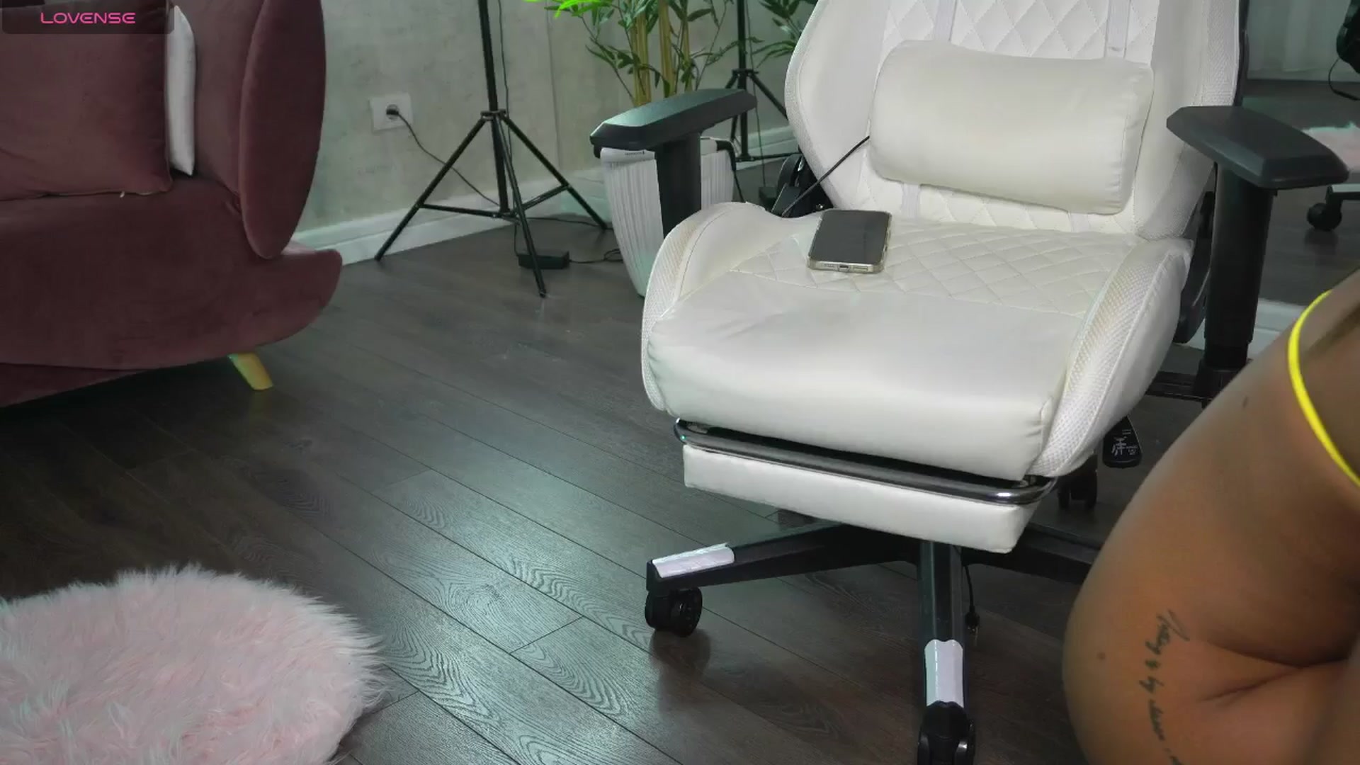 Gallery image thumbnail from Ellaacandy's myfreecams stream on, 08/08/2025, 17:46 image 11 of 20