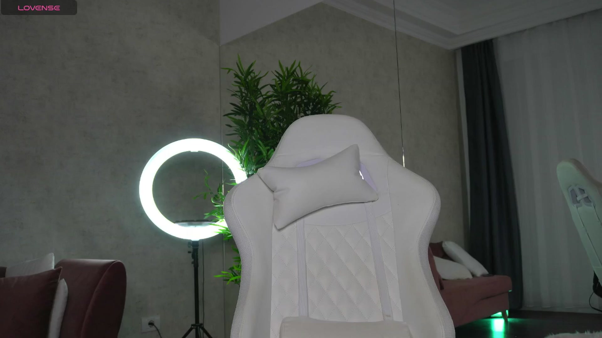 Gallery image thumbnail from Ellaacandy's myfreecams stream on, 08/08/2025, 17:46 image 17 of 20