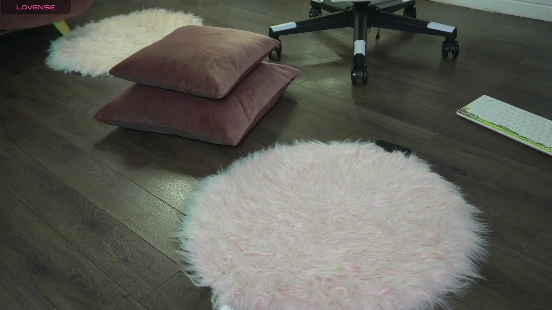 Gallery image thumbnail from Ellaacandy's myfreecams stream on, 08/10/2025, 09:23 image 1 of 20