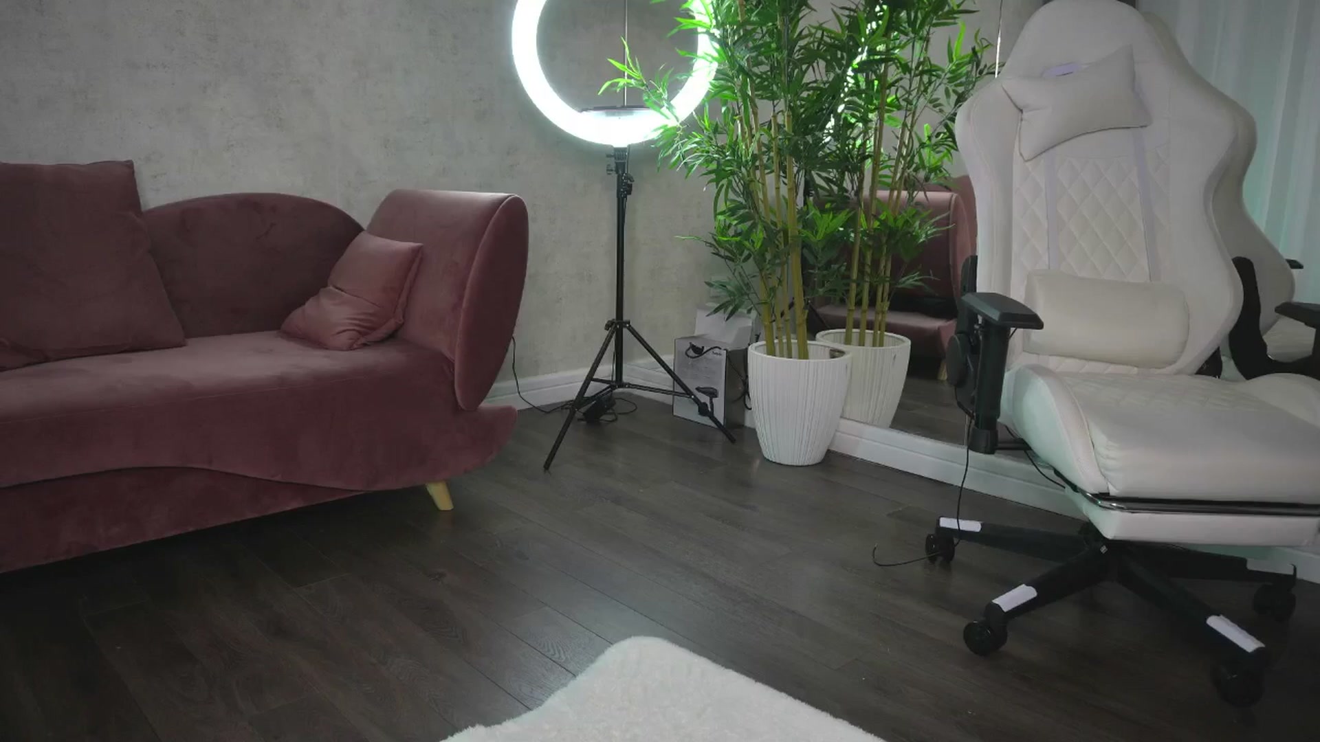 Gallery image thumbnail from Ellaacandy's myfreecams stream on, 08/27/2025, 09:15 image 13 of 20