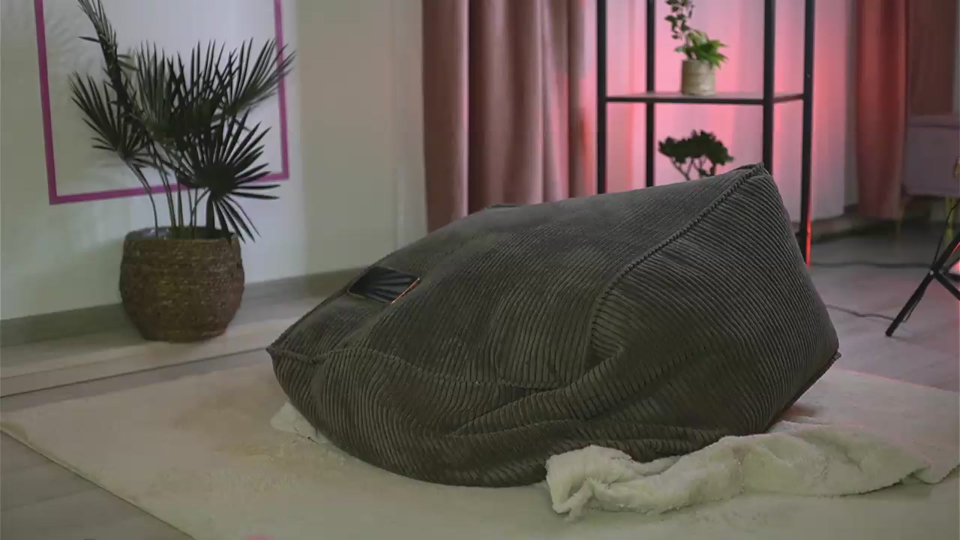 Gallery image thumbnail from Ellaacandy's myfreecams stream on, 05/23/2026, 13:19 image 19 of 20