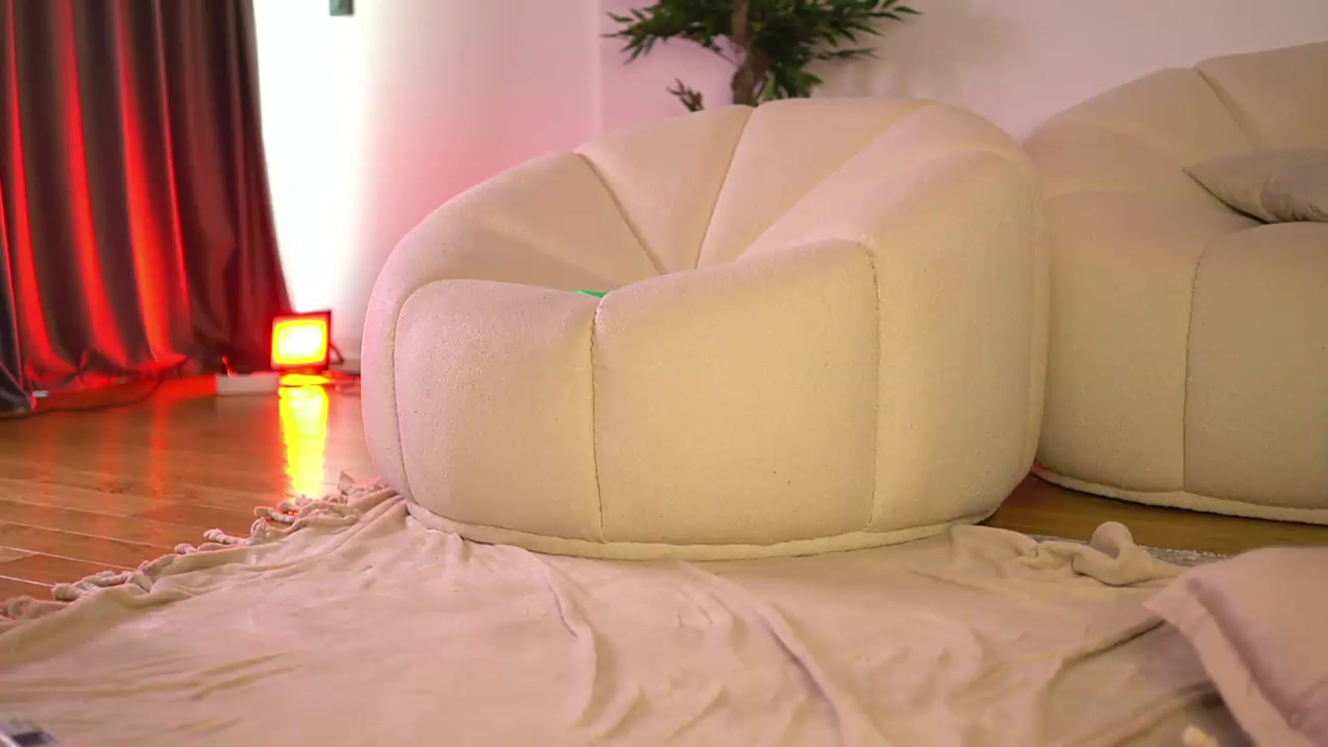 Gallery image thumbnail from Ellaacandy's myfreecams stream on, 08/27/2026, 14:50 image 6 of 20