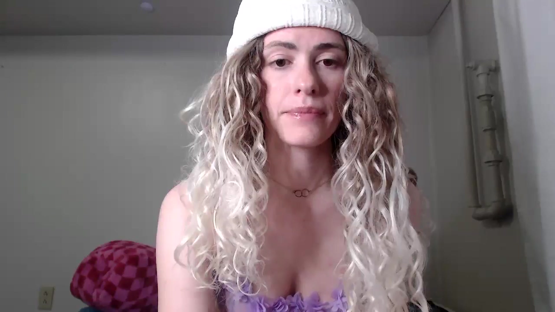 Gallery image thumbnail from Ellavesper's myfreecams stream on, 01/09/2025, 02:43 image 7 of 20