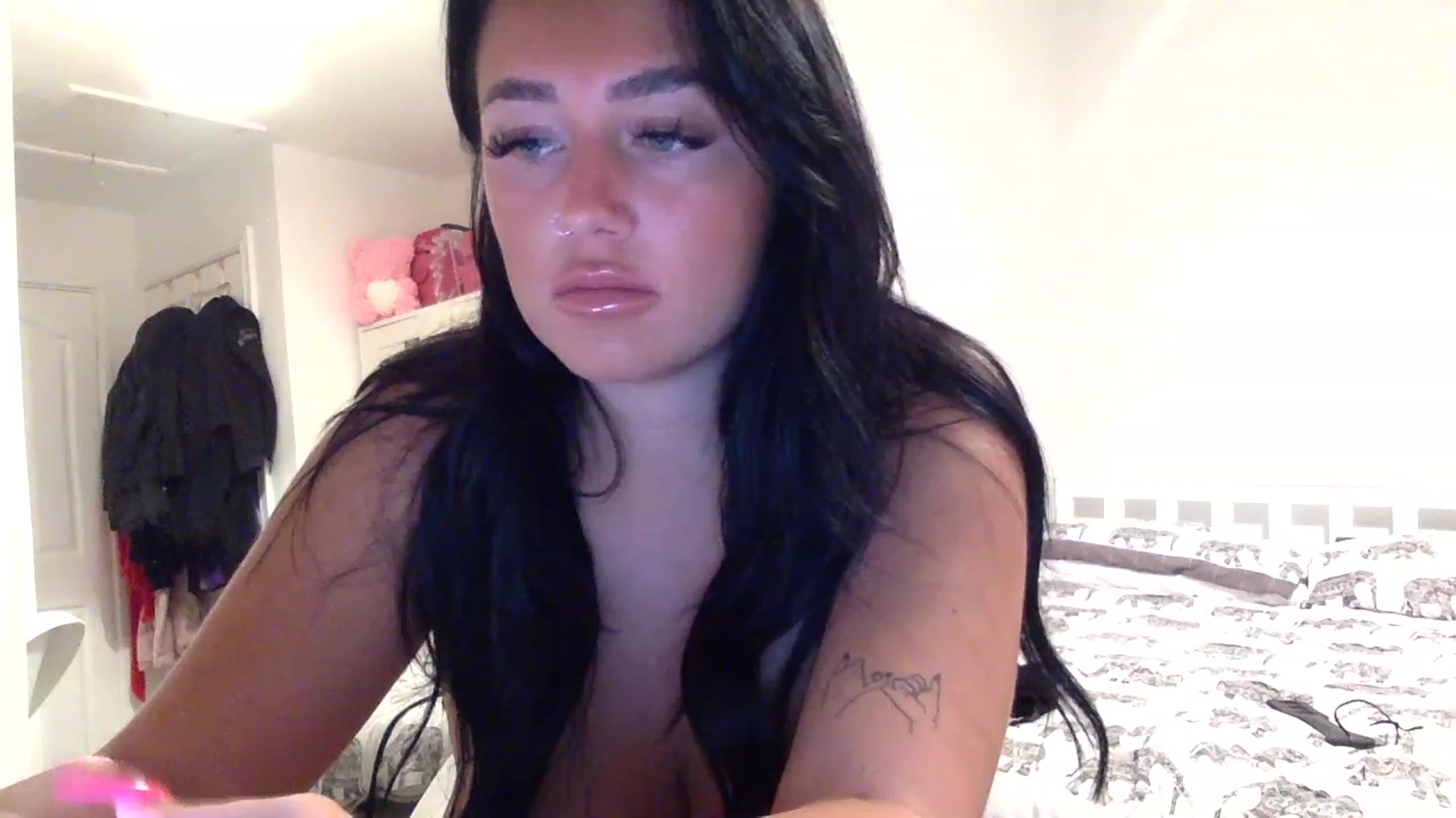 Gallery image thumbnail from ElleBloom's myfreecams stream on, 11/21/2022, 22:41 image 15 of 20