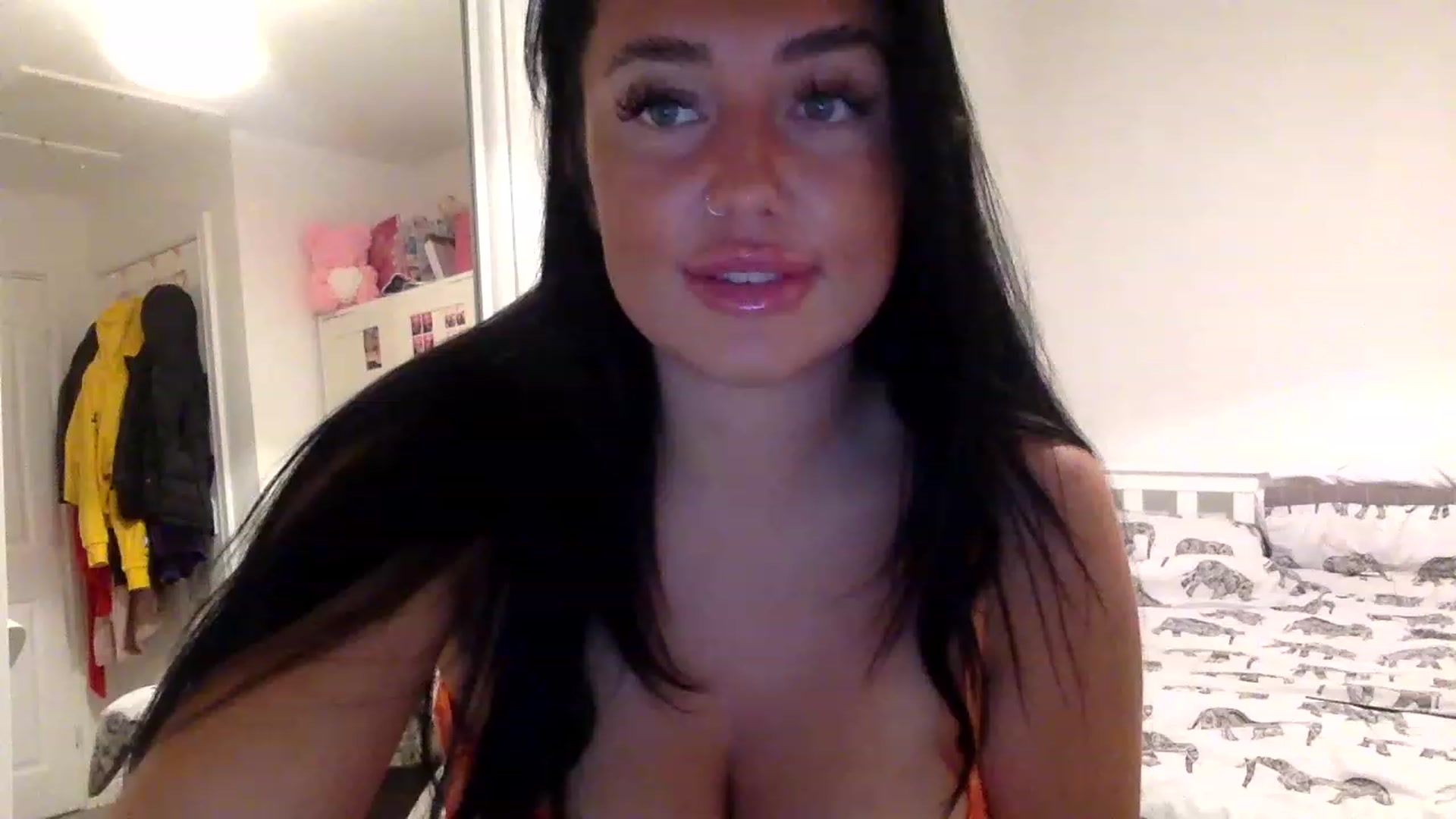 Gallery image thumbnail from ElleBloom's myfreecams stream on, 11/22/2022, 21:25 image 12 of 20