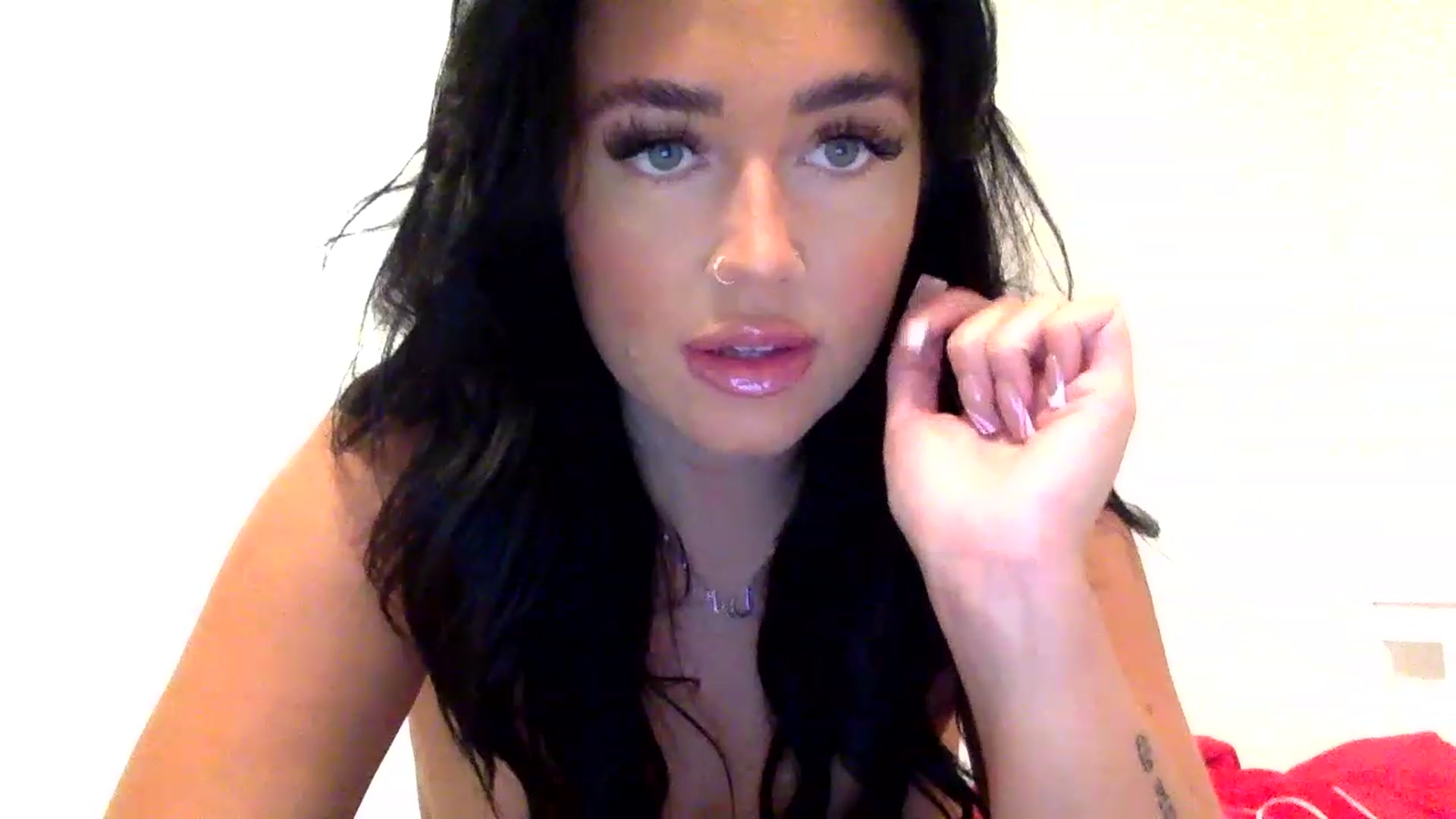 Gallery image thumbnail from ElleBloom's myfreecams stream on, 11/30/2022, 22:00 image 6 of 20