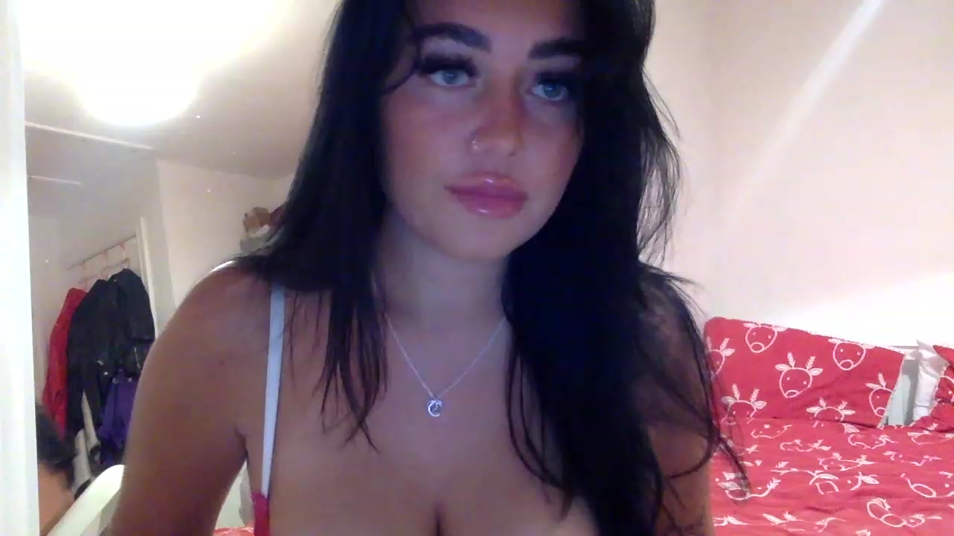 Gallery image thumbnail from ElleBloom's myfreecams stream on, 12/06/2022, 22:23 image 1 of 20