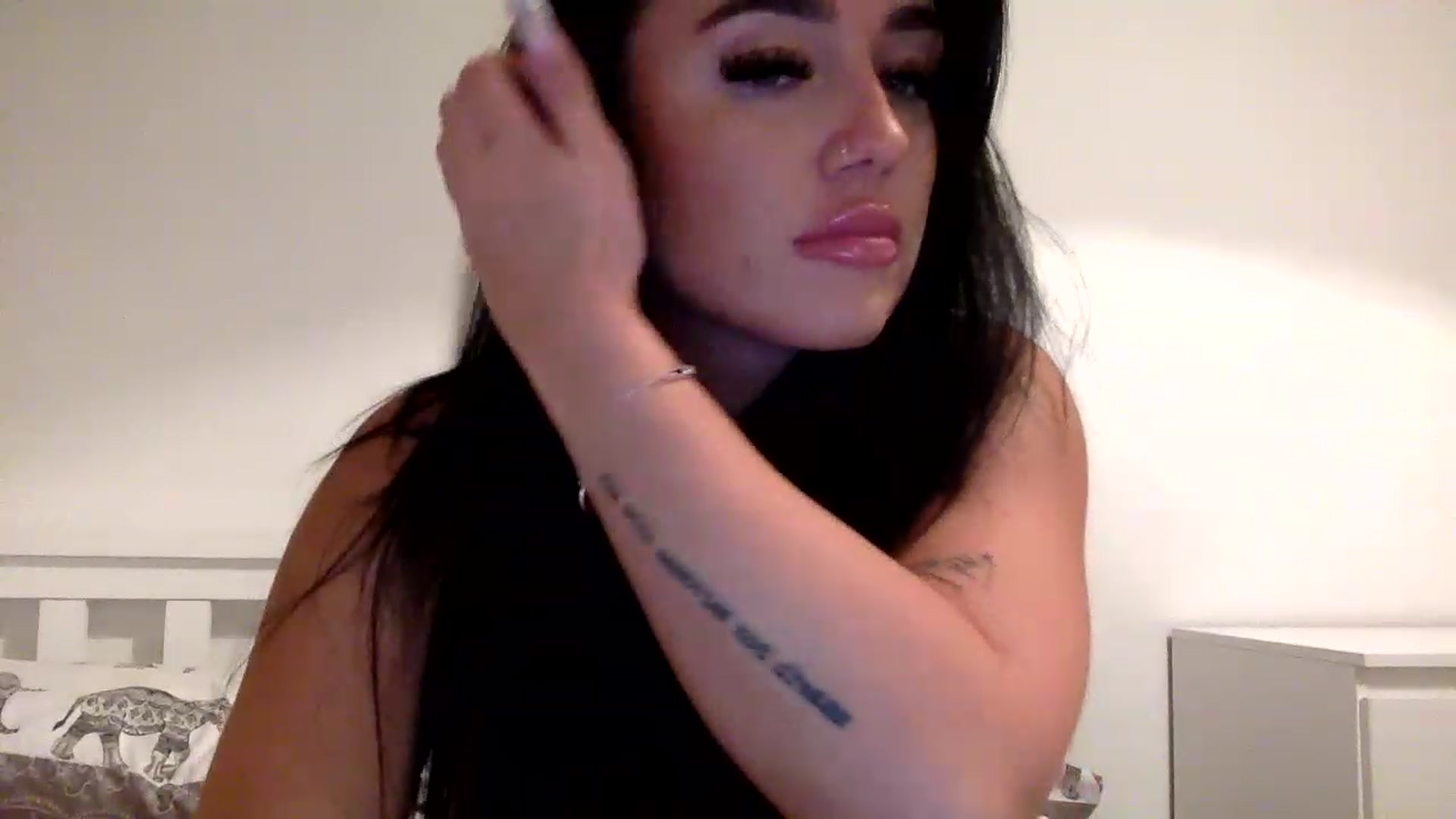 Gallery image thumbnail from ElleBloom's myfreecams stream on, 01/09/2023, 21:54 image 16 of 20