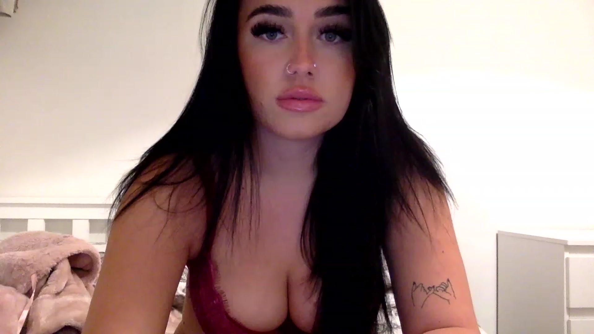 Gallery image thumbnail from ElleBloom's myfreecams stream on, 01/09/2023, 21:54 image 7 of 20