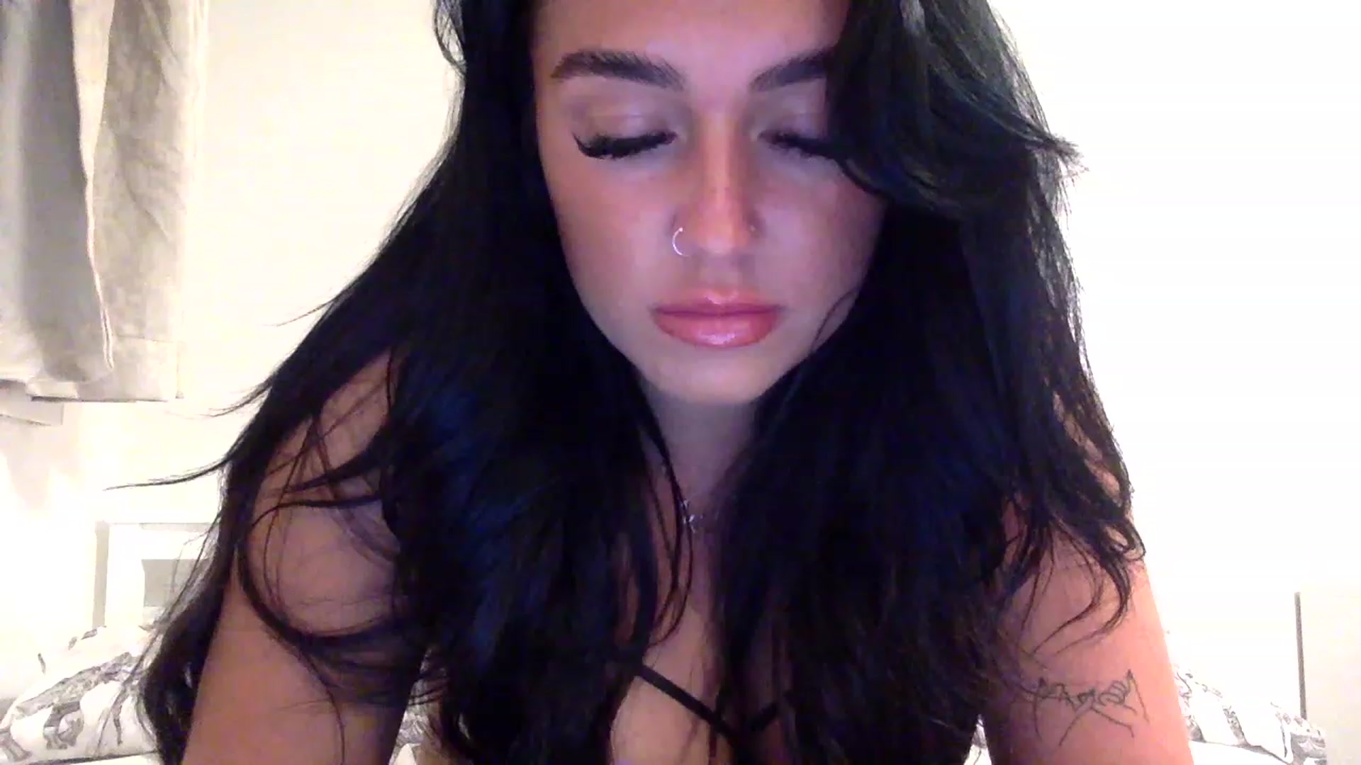 Gallery image thumbnail from ElleBloom's myfreecams stream on, 01/26/2023, 20:24 image 17 of 20