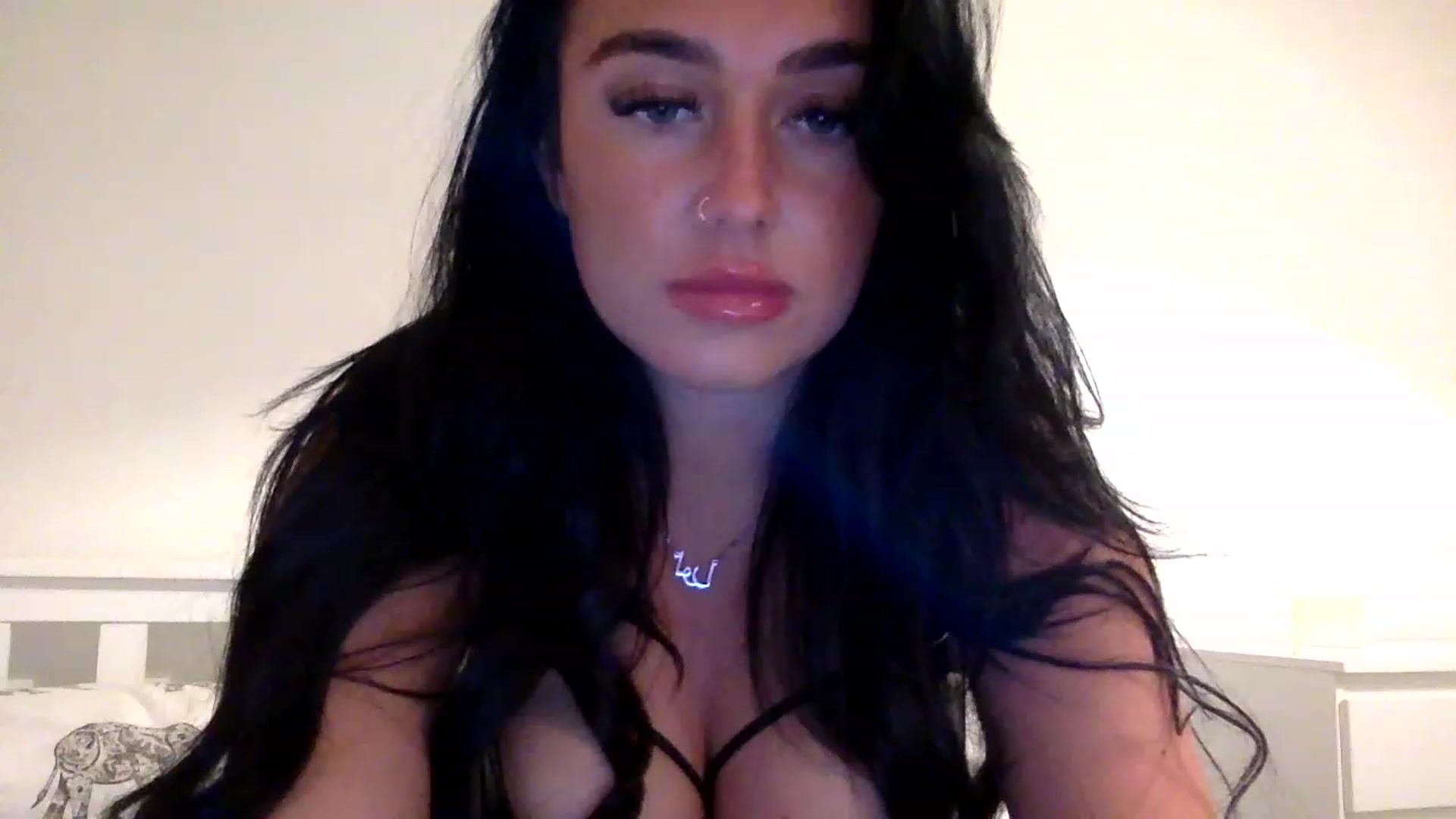 Gallery image thumbnail from ElleBloom's myfreecams stream on, 01/26/2023, 21:39 image 18 of 20