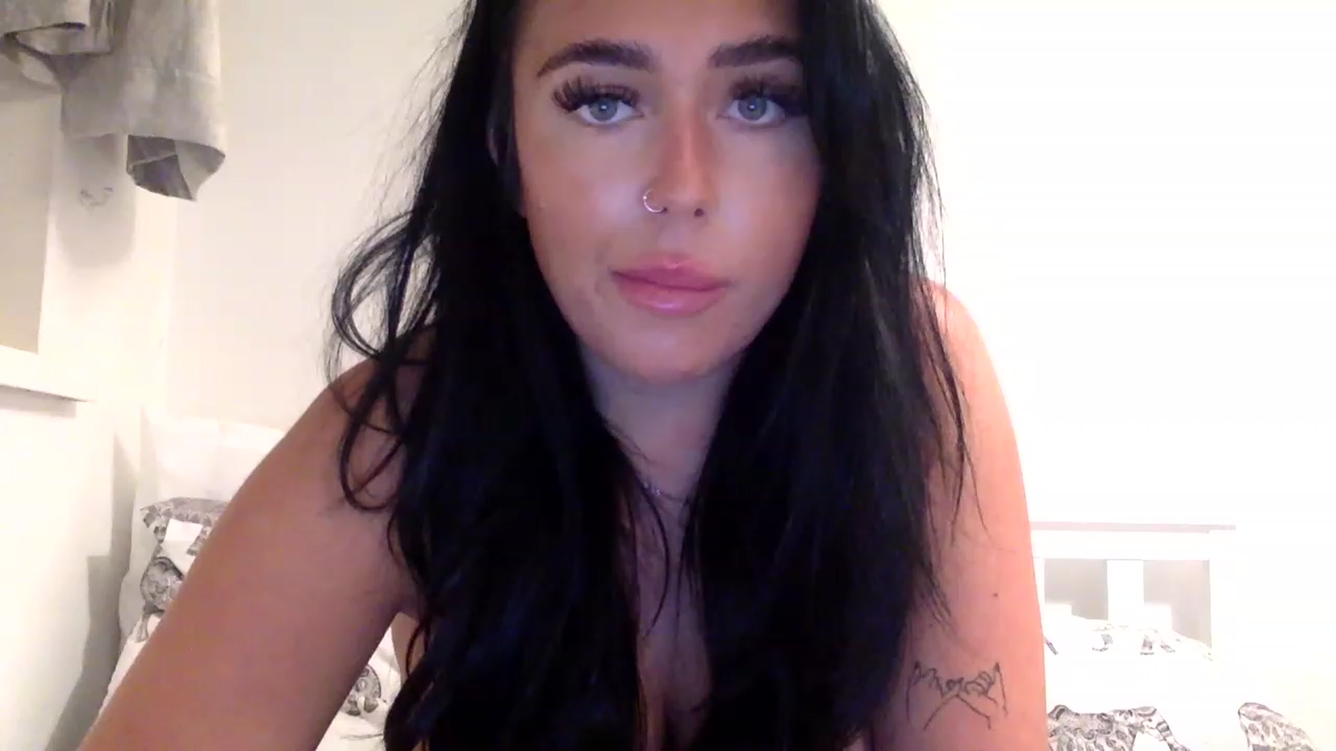 Gallery image thumbnail from ElleBloom's myfreecams stream on, 01/30/2023, 21:50 image 10 of 20