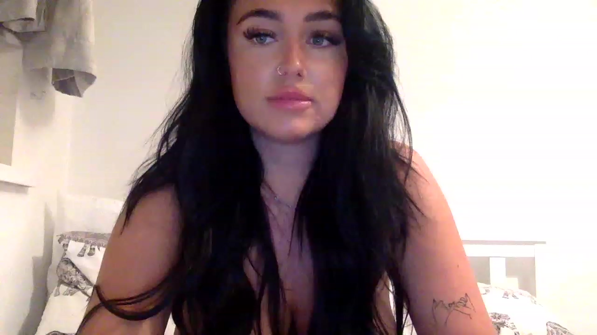 Gallery image thumbnail from ElleBloom's myfreecams stream on, 01/30/2023, 21:50 image 9 of 20