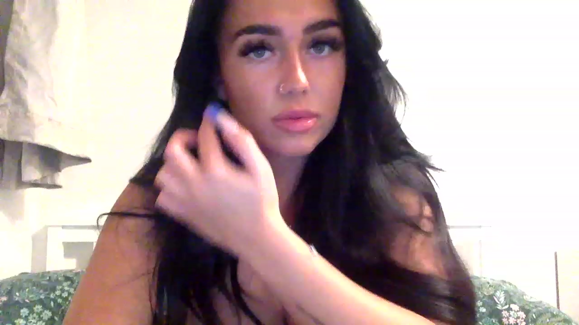 Gallery image thumbnail from ElleBloom's myfreecams stream on, 02/04/2023, 24:05 image 20 of 20