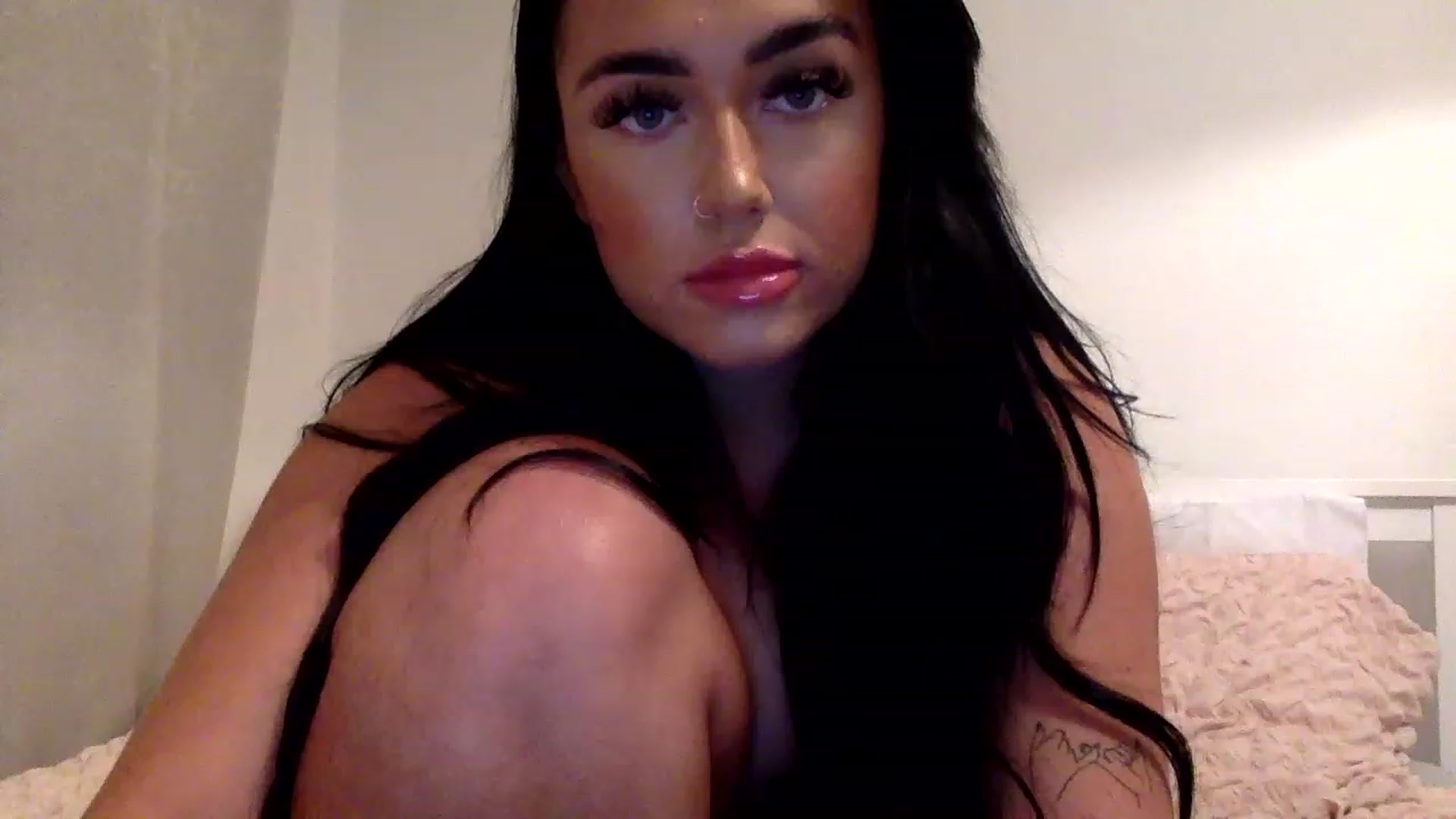 Gallery image thumbnail from ElleBloom's myfreecams stream on, 02/10/2023, 20:01 image 14 of 20