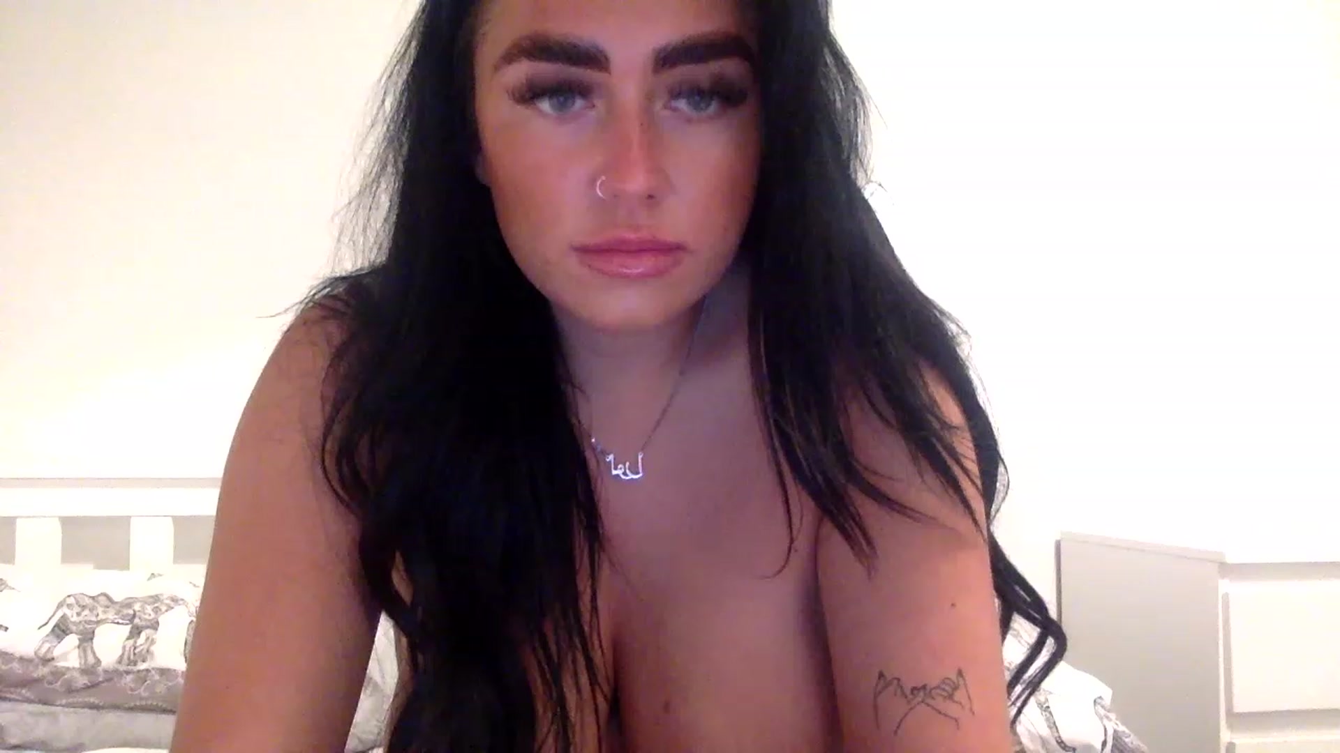 Gallery image thumbnail from ElleBloom's myfreecams stream on, 02/23/2023, 22:42 image 5 of 20