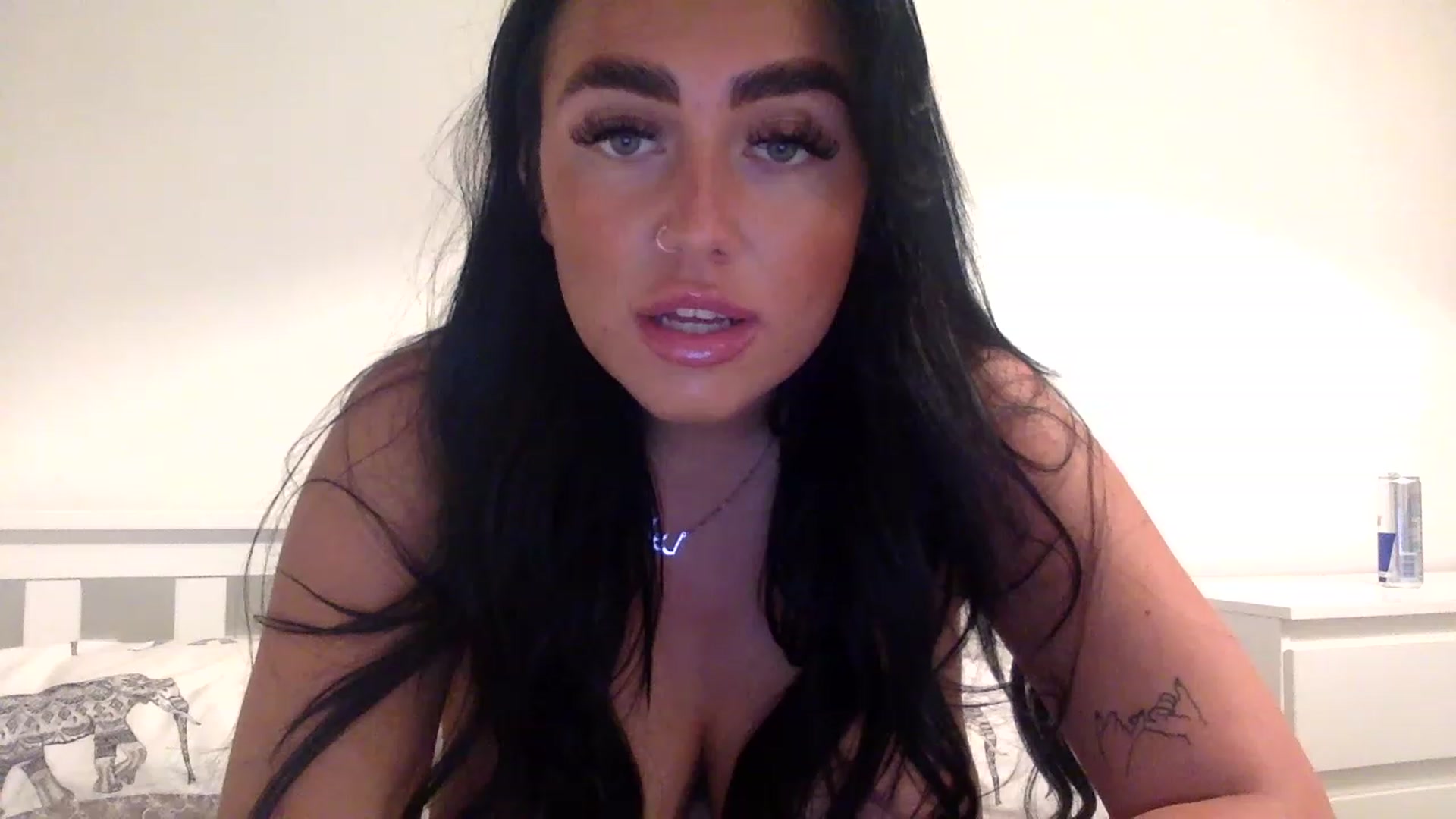 Gallery image thumbnail from ElleBloom's myfreecams stream on, 02/23/2023, 22:42 image 18 of 20