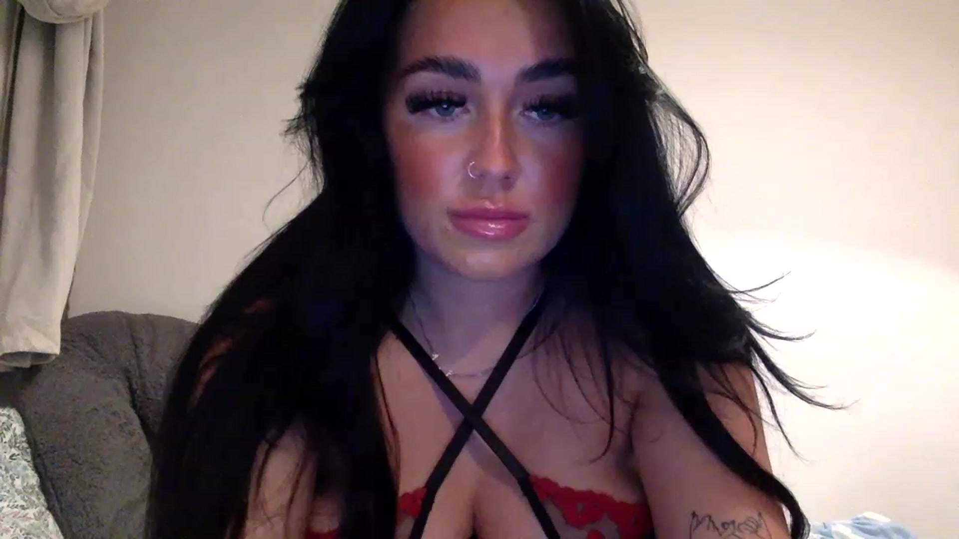 Gallery image thumbnail from ElleBloom's myfreecams stream on, 03/06/2023, 22:46 image 17 of 20