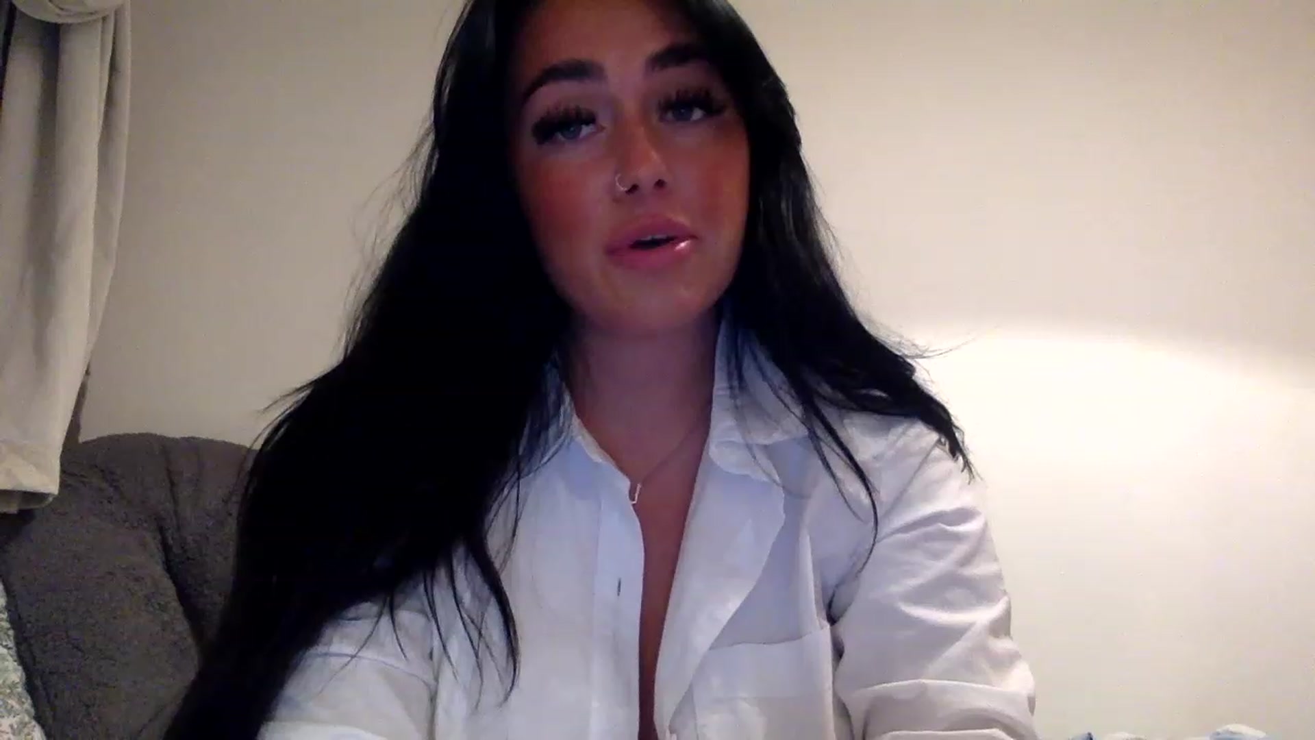 Gallery image thumbnail from ElleBloom's myfreecams stream on, 03/06/2023, 22:46 image 7 of 20