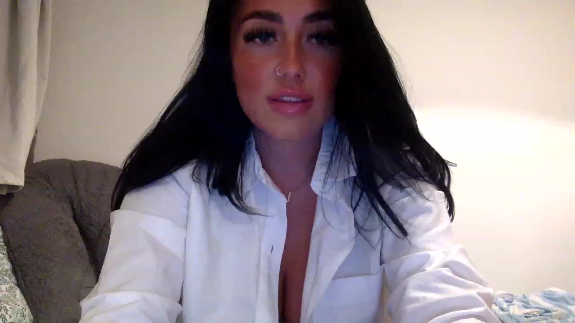 Gallery image thumbnail from ElleBloom's myfreecams stream on, 03/06/2023, 22:46 image 3 of 20