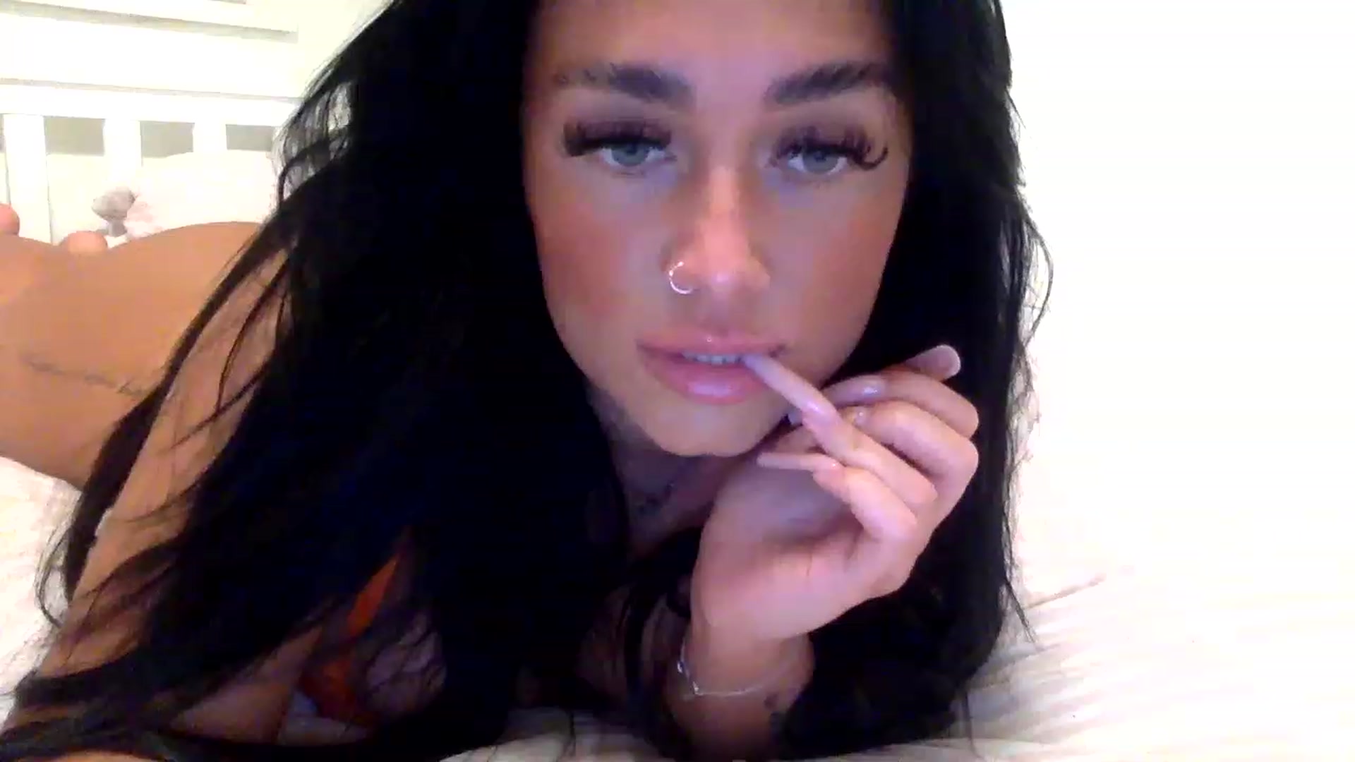 Gallery image thumbnail from ElleBloom's myfreecams stream on, 03/14/2023, 22:50 image 4 of 20
