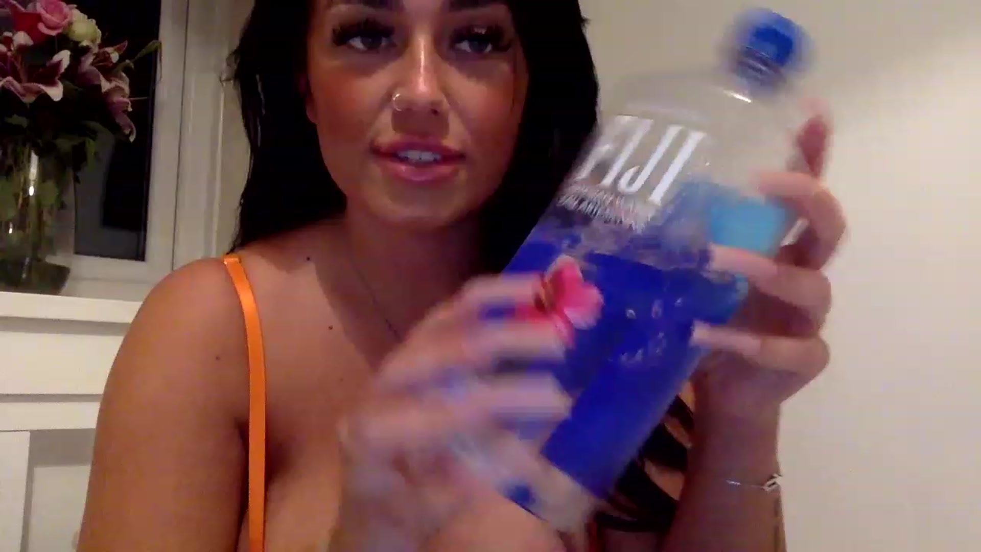 Gallery image thumbnail from ElleBloom's myfreecams stream on, 03/14/2023, 22:50 image 15 of 20