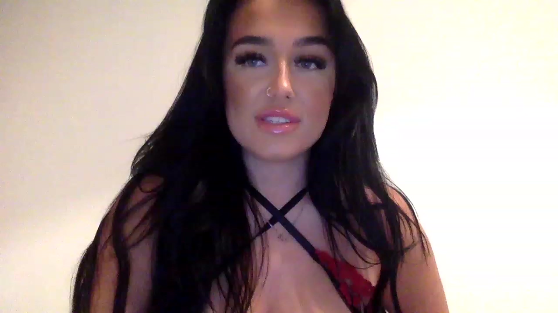 Gallery image thumbnail from ElleBloom's myfreecams stream on, 03/30/2023, 22:14 image 12 of 20
