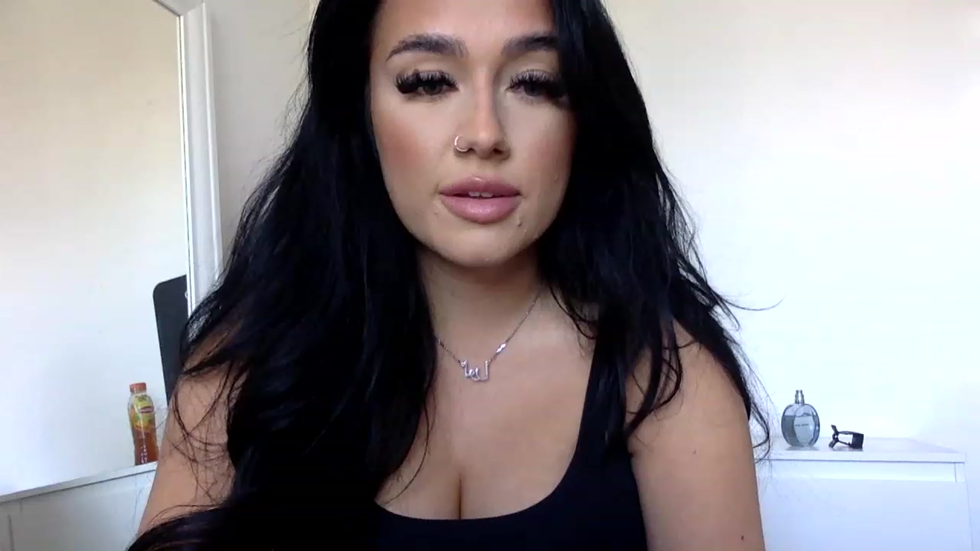 Gallery image thumbnail from ElleBloom's myfreecams stream on, 04/03/2023, 14:04 image 3 of 20