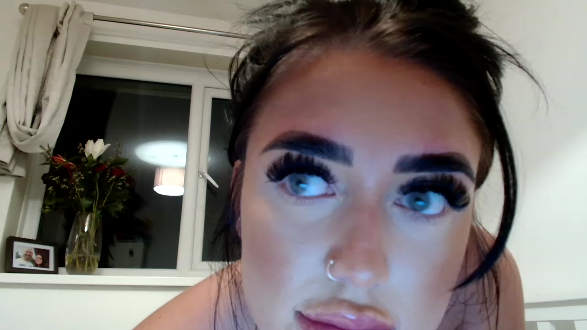 Gallery image thumbnail from ElleBloom's myfreecams stream on, 04/25/2023, 21:35 image 20 of 20
