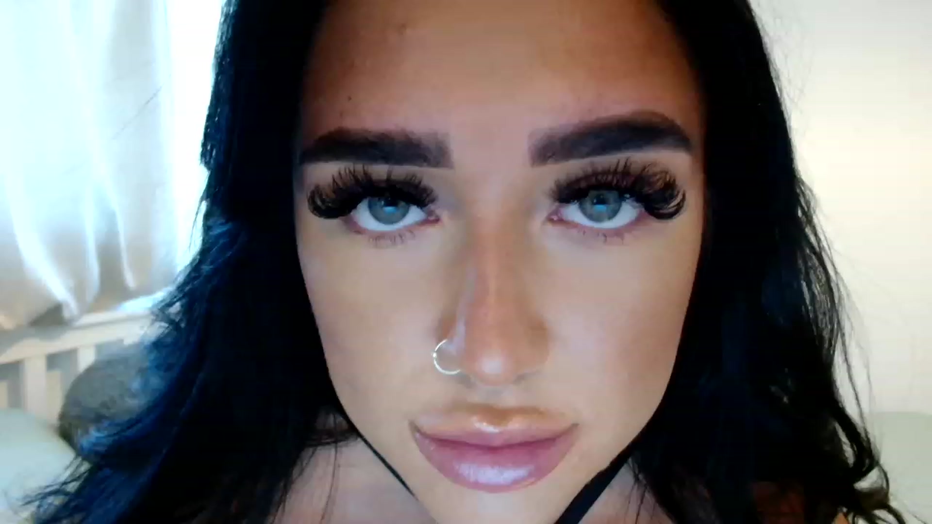 Gallery image thumbnail from ElleBloom's myfreecams stream on, 05/24/2023, 14:12 image 3 of 20