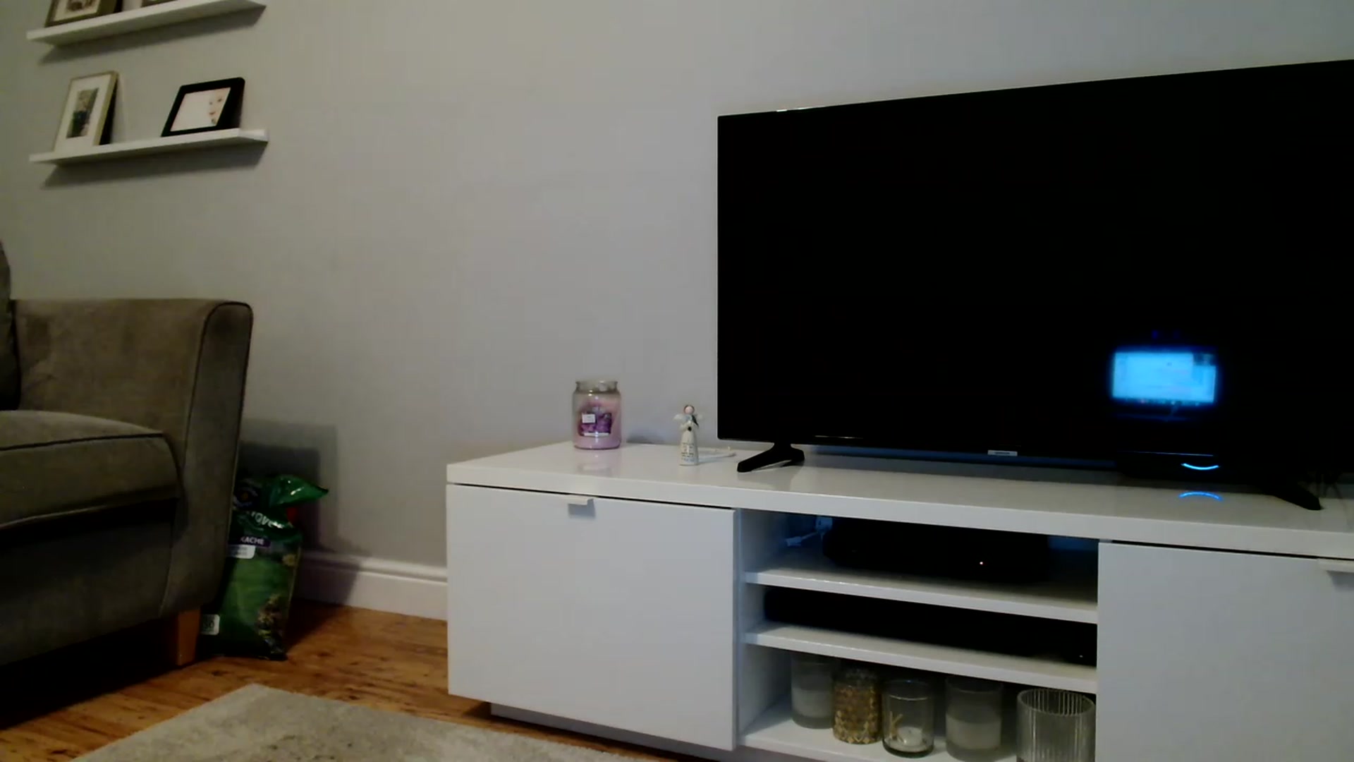 Gallery image thumbnail from ElleBloom's myfreecams stream on, 06/01/2023, 22:27 image 4 of 20