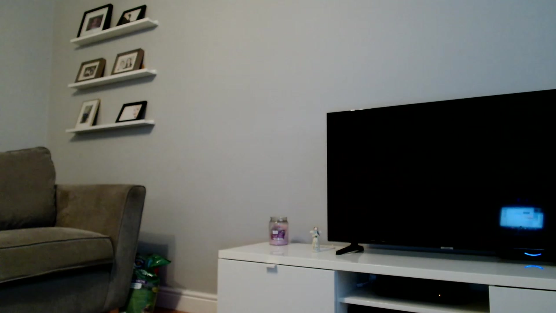 Gallery image thumbnail from ElleBloom's myfreecams stream on, 06/01/2023, 22:27 image 1 of 20