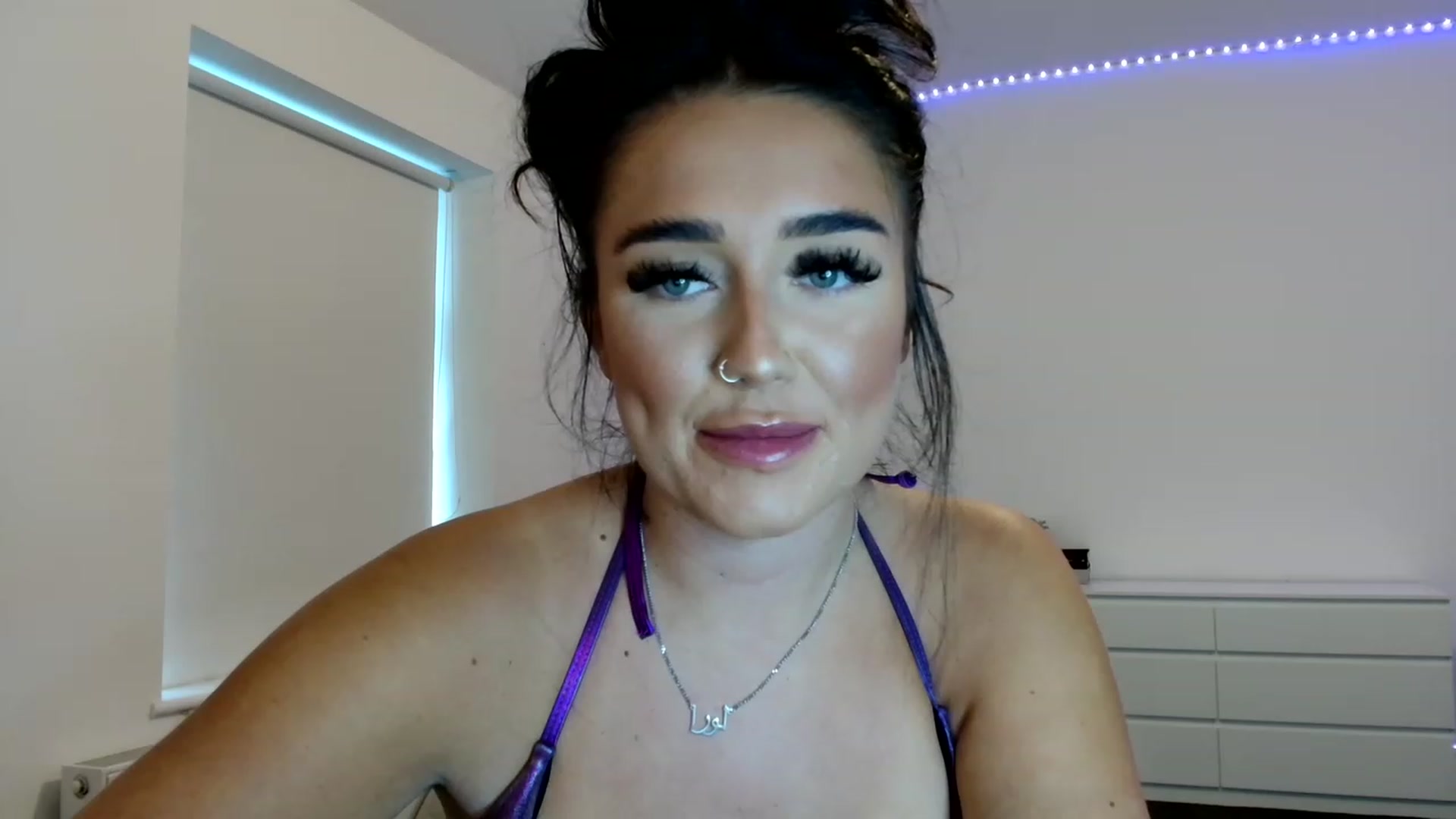 Gallery image thumbnail from ElleBloom's myfreecams stream on, 06/28/2023, 14:56 image 3 of 20
