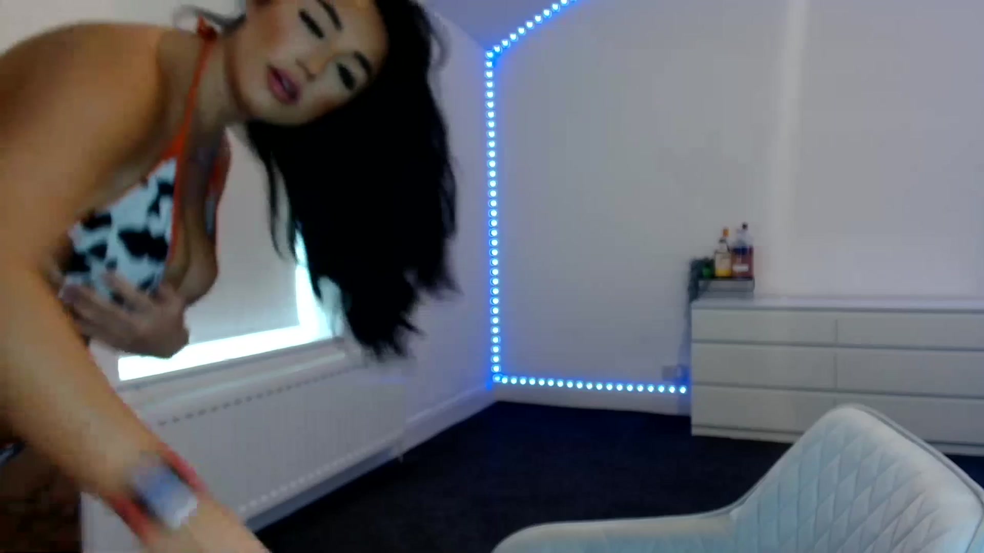 Gallery image thumbnail from ElleBloom's myfreecams stream on, 07/04/2023, 14:03 image 14 of 20