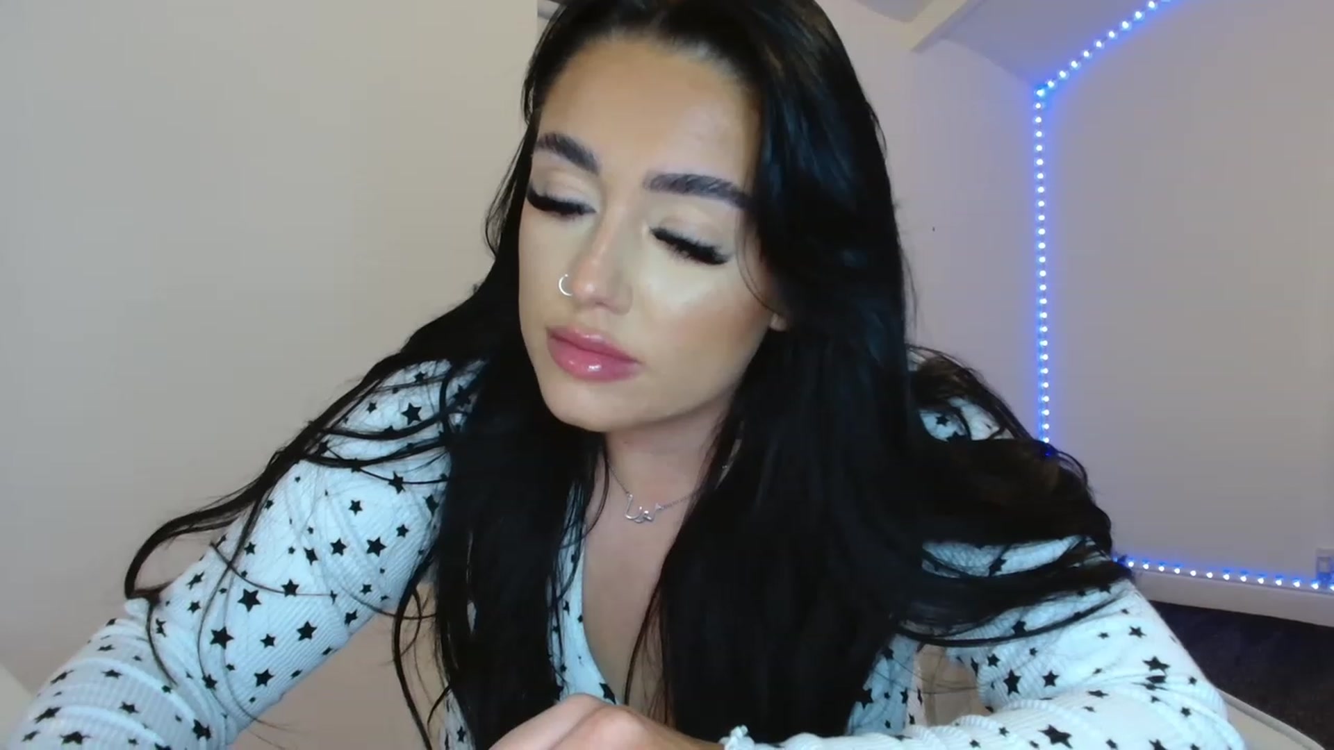 Gallery image thumbnail from ElleBloom's myfreecams stream on, 07/24/2023, 23:30 image 18 of 20