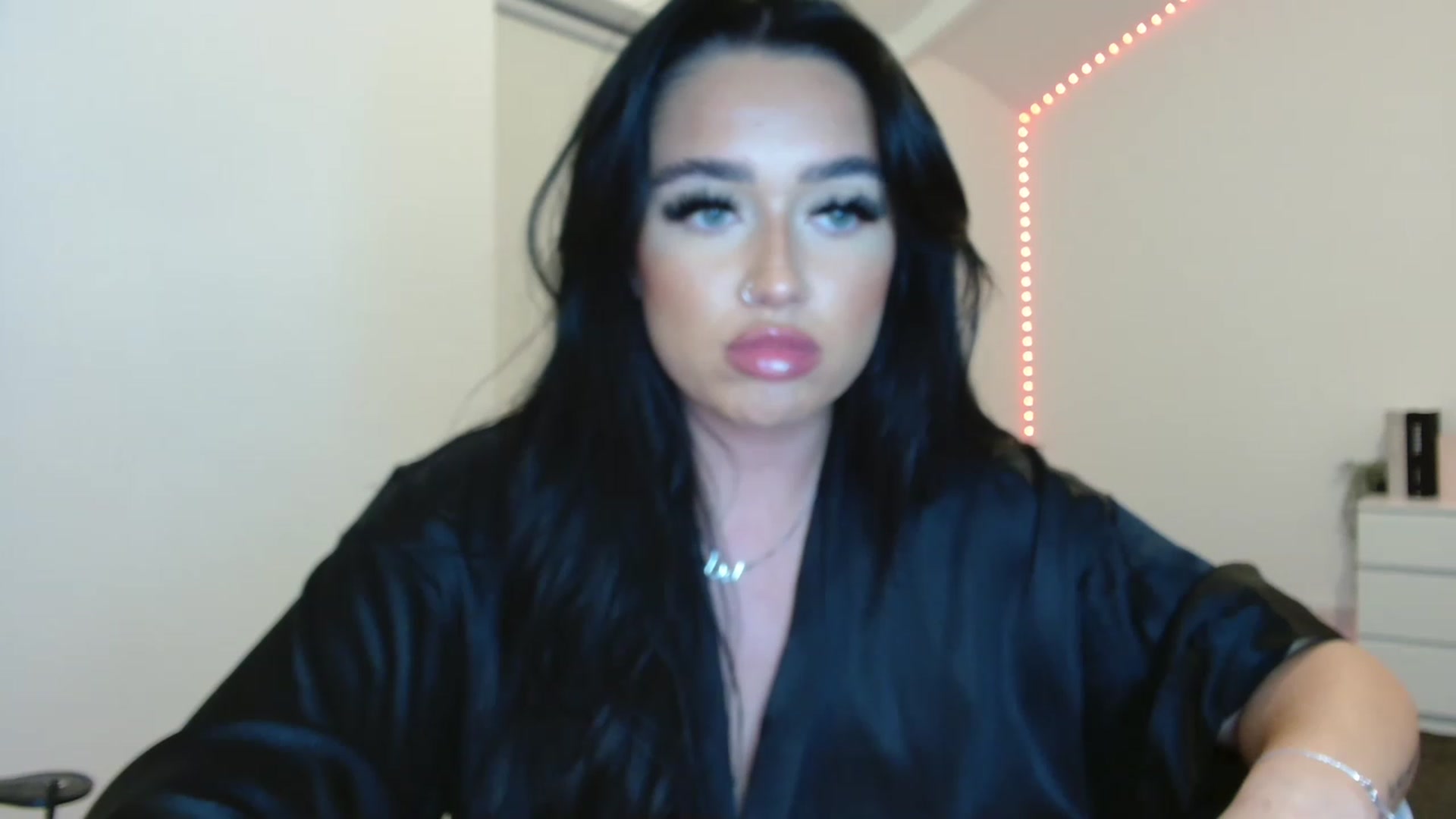 Gallery image thumbnail from ElleBloom's myfreecams stream on, 08/07/2023, 22:51 image 1 of 20