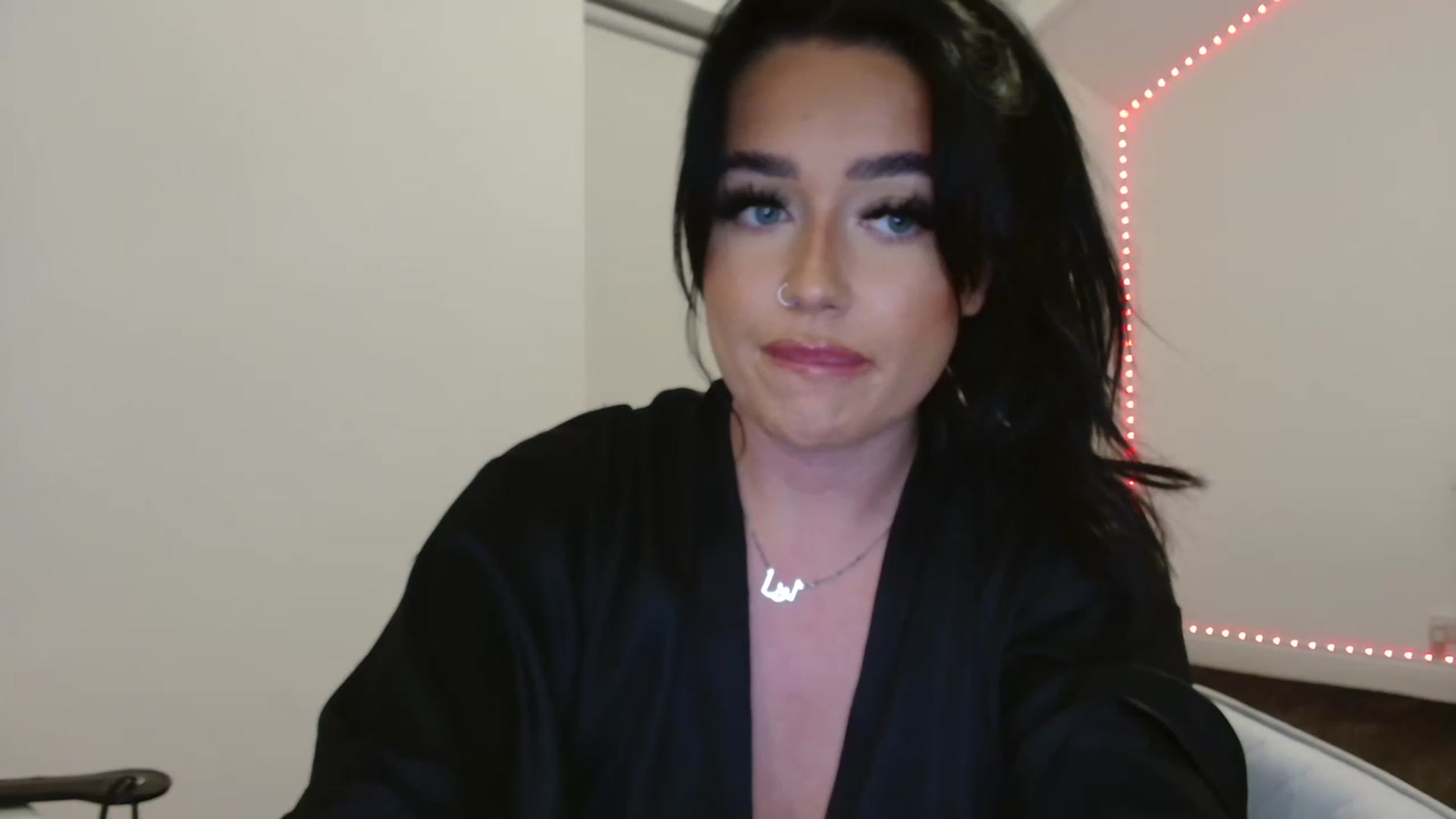 Gallery image thumbnail from ElleBloom's myfreecams stream on, 08/07/2023, 22:51 image 7 of 20