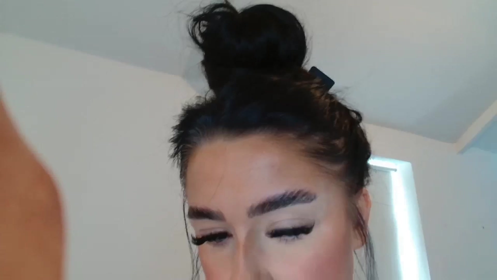 Gallery image thumbnail from ElleBloom's myfreecams stream on, 09/12/2023, 14:54 image 15 of 20