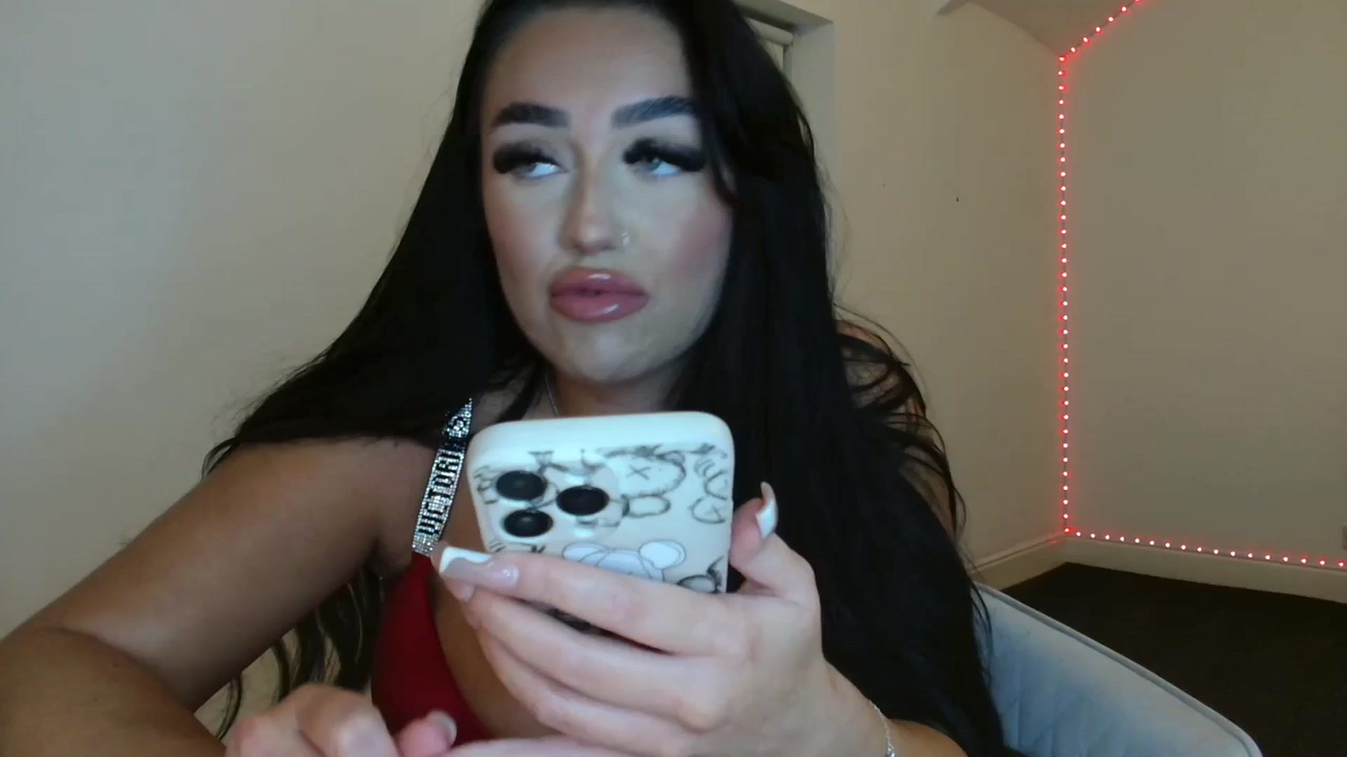Gallery image thumbnail from ElleBloom's myfreecams stream on, 11/05/2023, 24:06 image 2 of 20