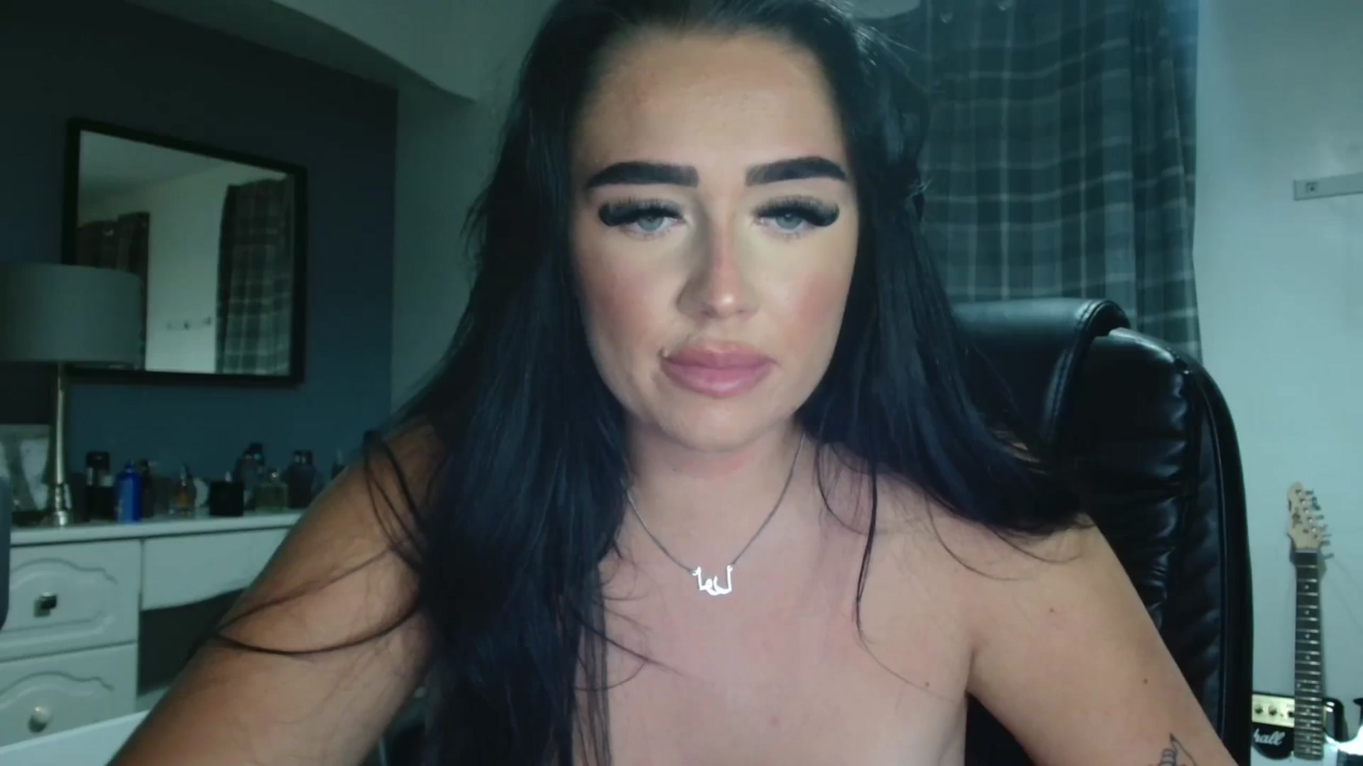 Gallery image thumbnail from ElleBloom's myfreecams stream on, 01/08/2024, 23:36 image 13 of 20