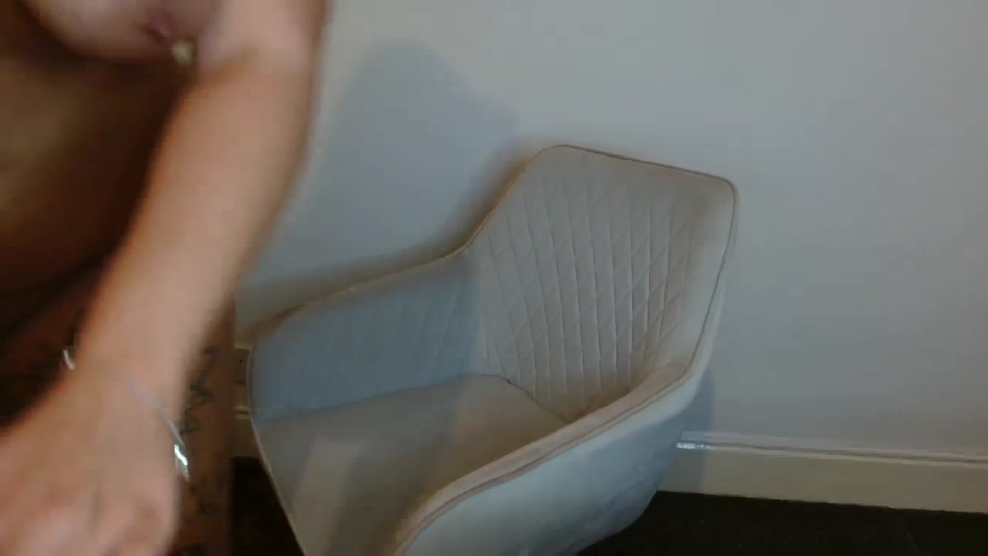 Gallery image thumbnail from ElleBloom's myfreecams stream on, 02/27/2024, 22:29 image 12 of 20
